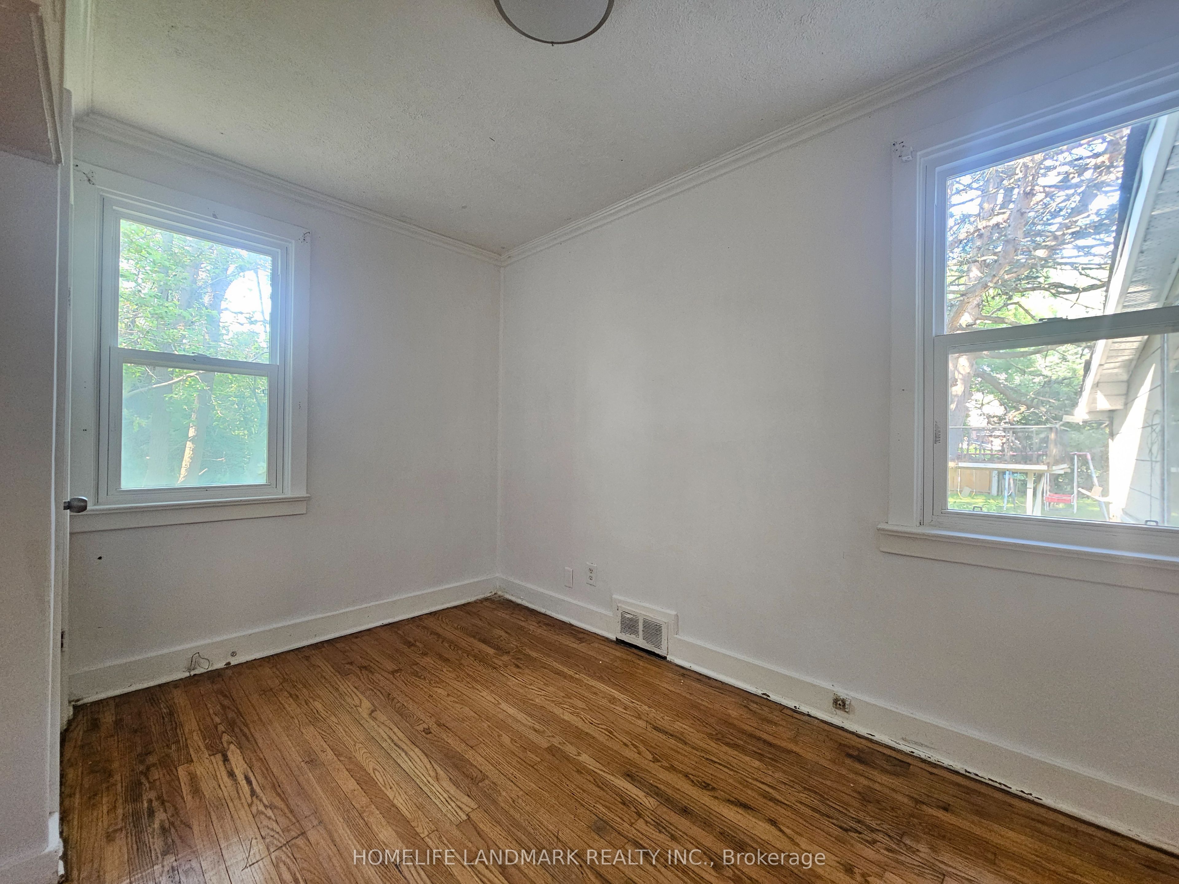 #main Unit Only - 43 Beachell Street Property Photo 9