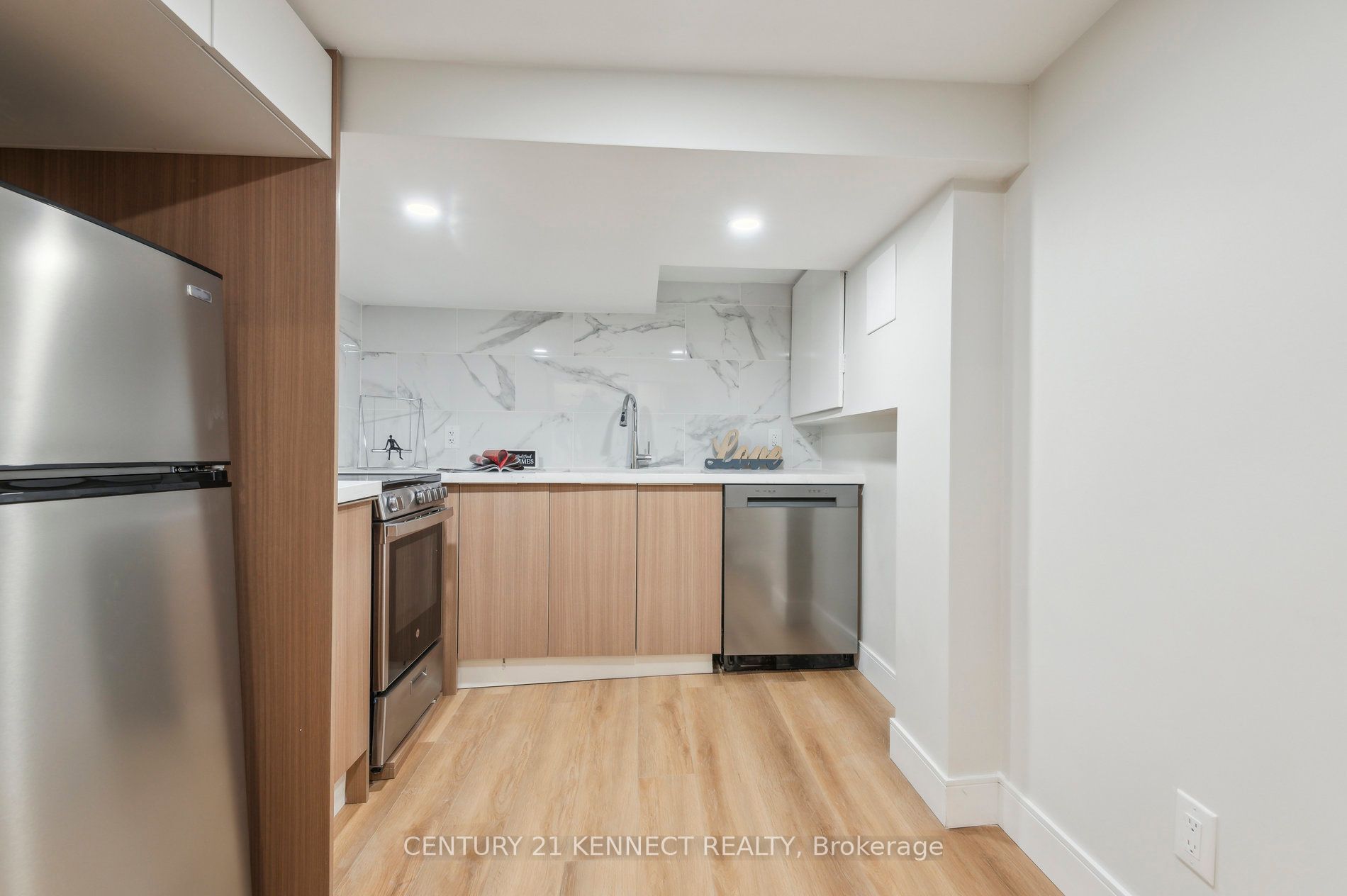 21 Frankdale Avenue Property Photo 31