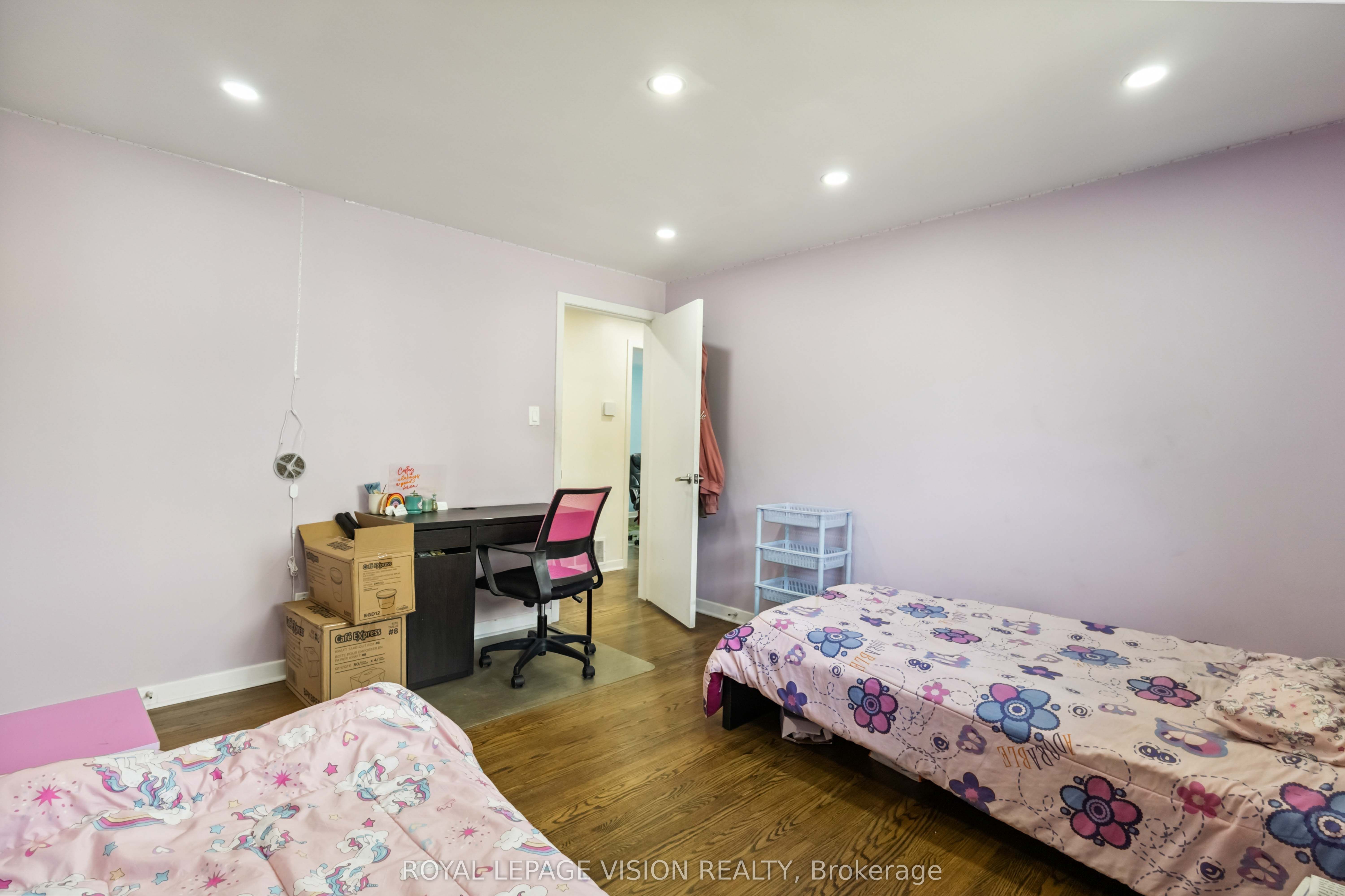 58 Dolly Varden Boulevard W Property Photo 21