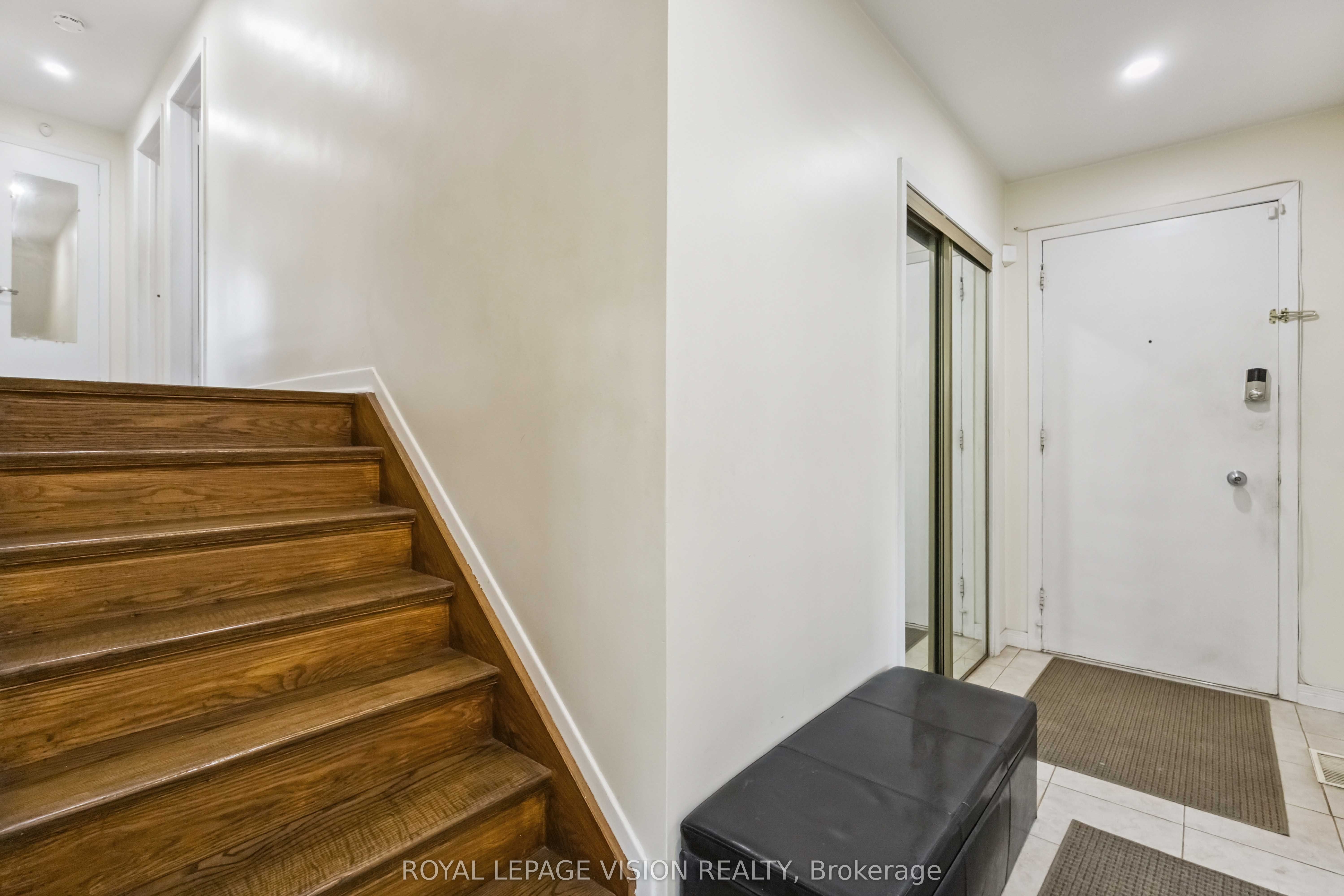 58 Dolly Varden Boulevard W Property Photo 23