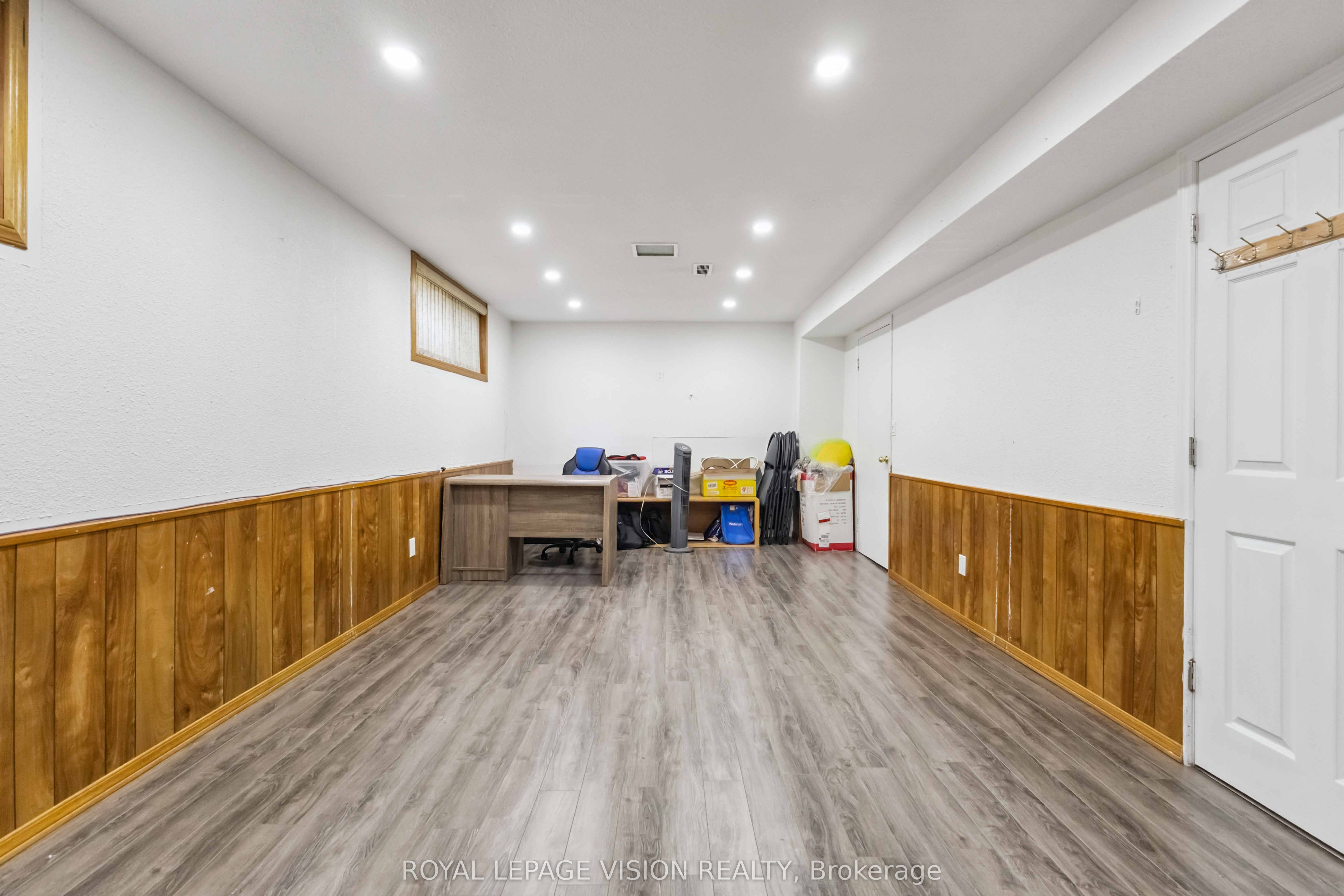 58 Dolly Varden Boulevard W Property Photo 25