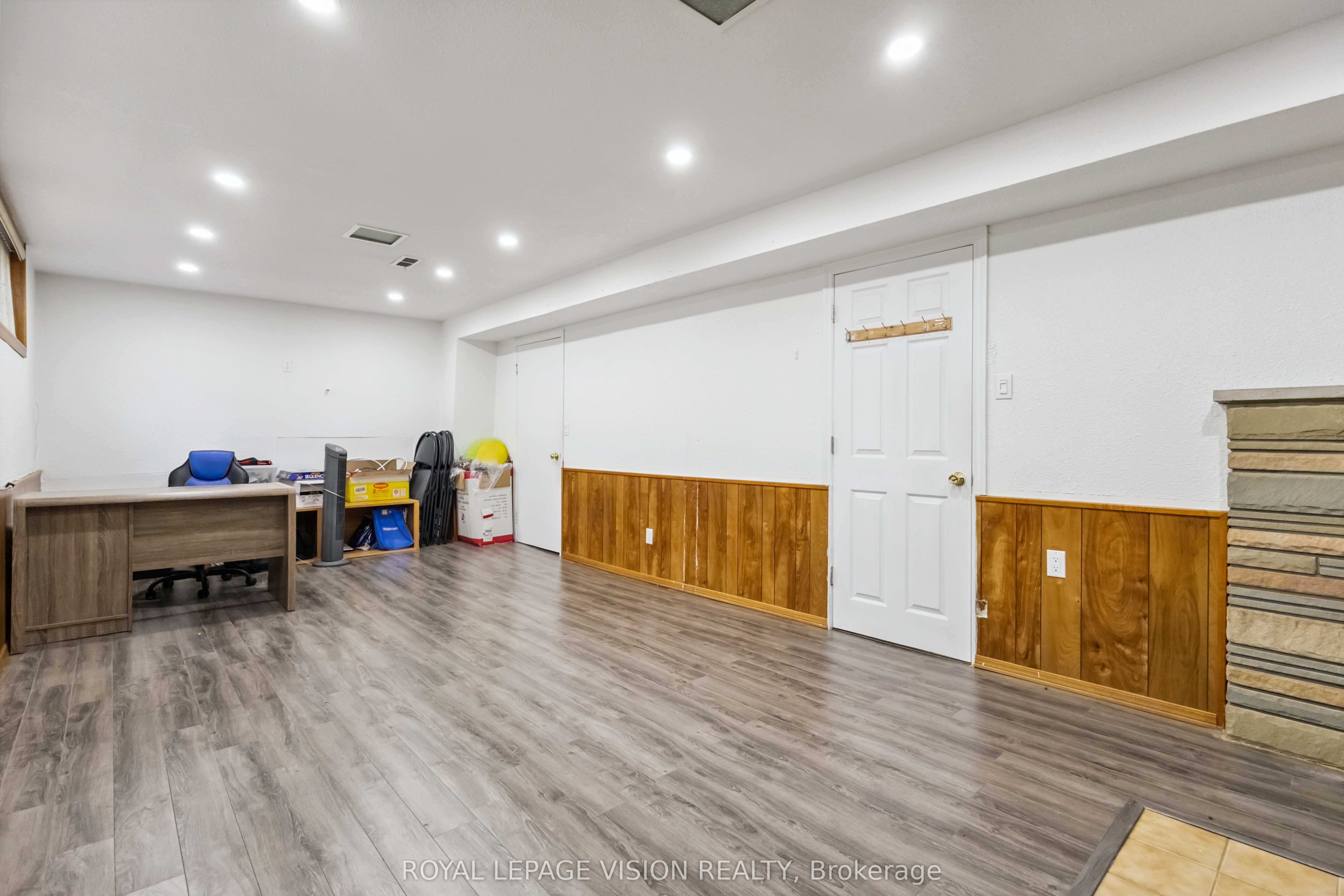 58 Dolly Varden Boulevard W Property Photo 26