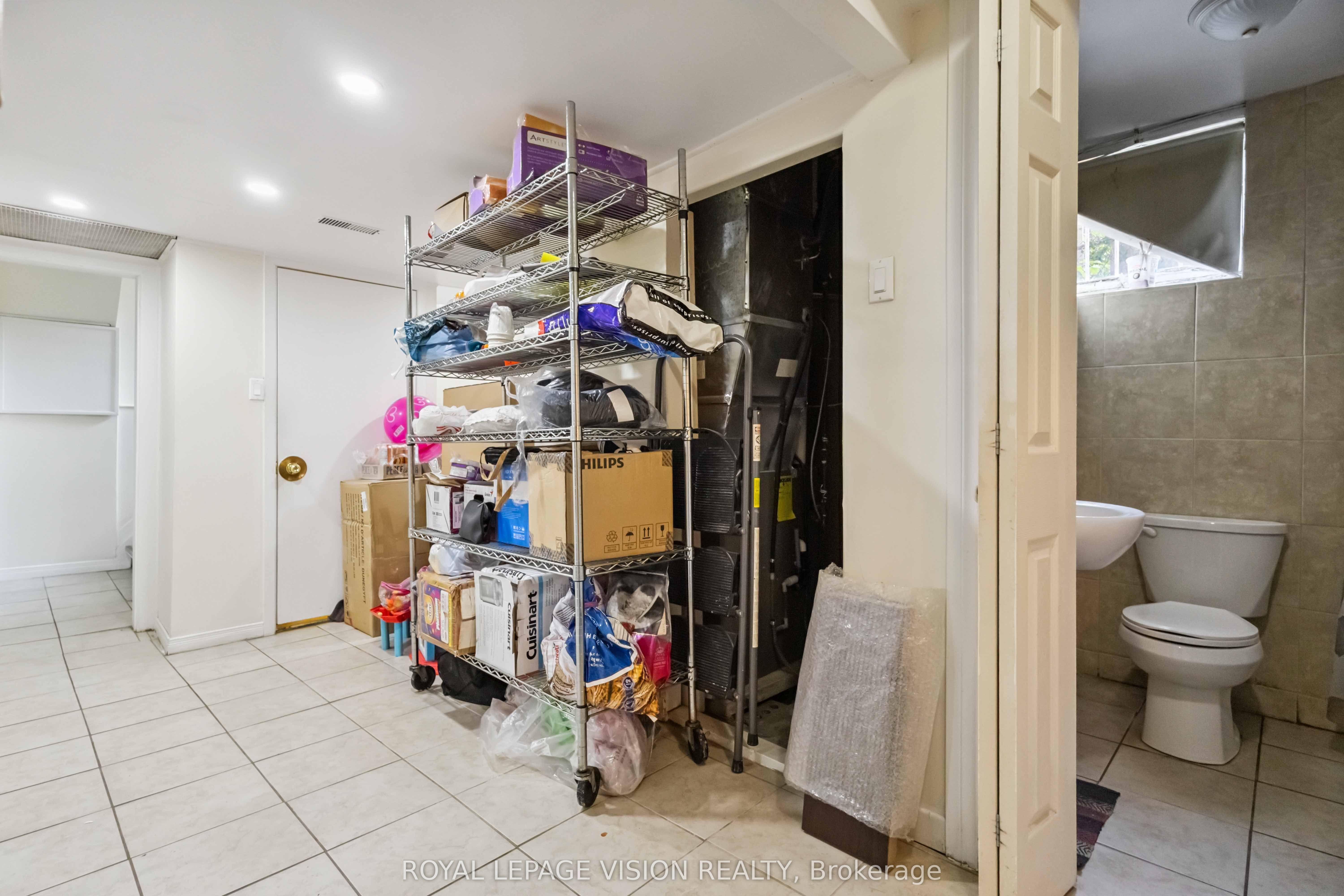 58 Dolly Varden Boulevard W Property Photo 30