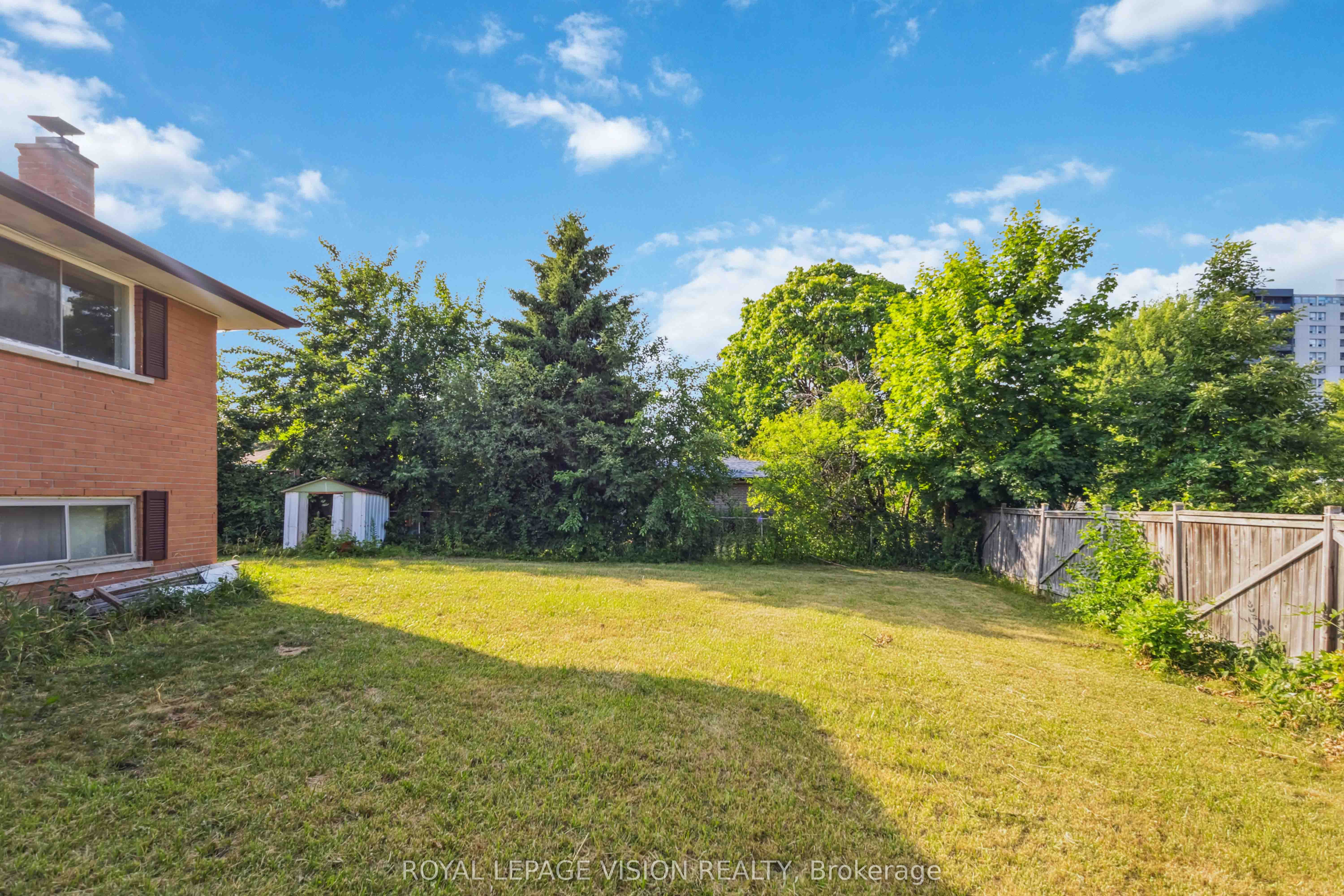 58 Dolly Varden Boulevard W Property Photo 33