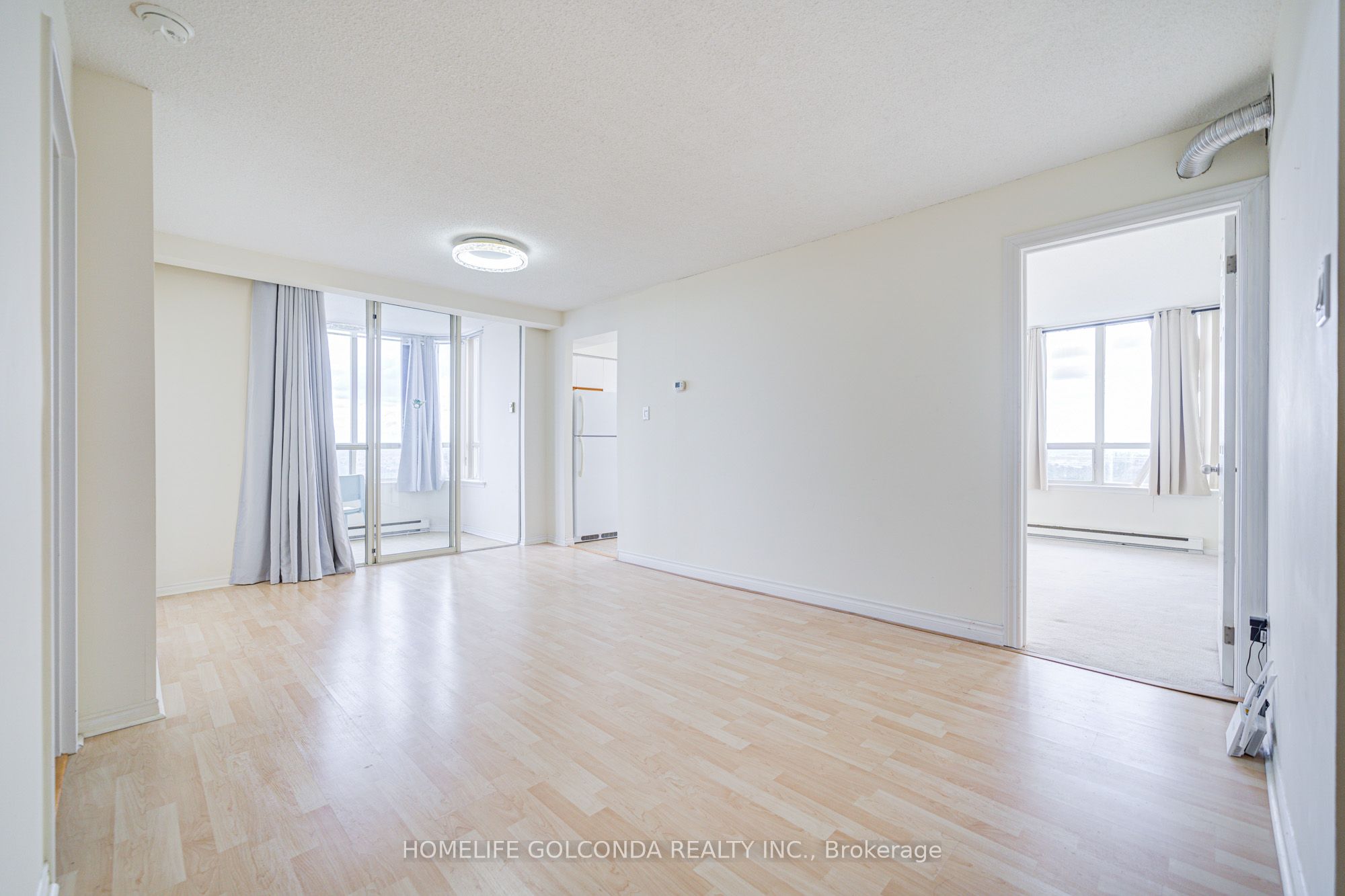 #1705 - 160 Alton Towers Circle Property Photo 7