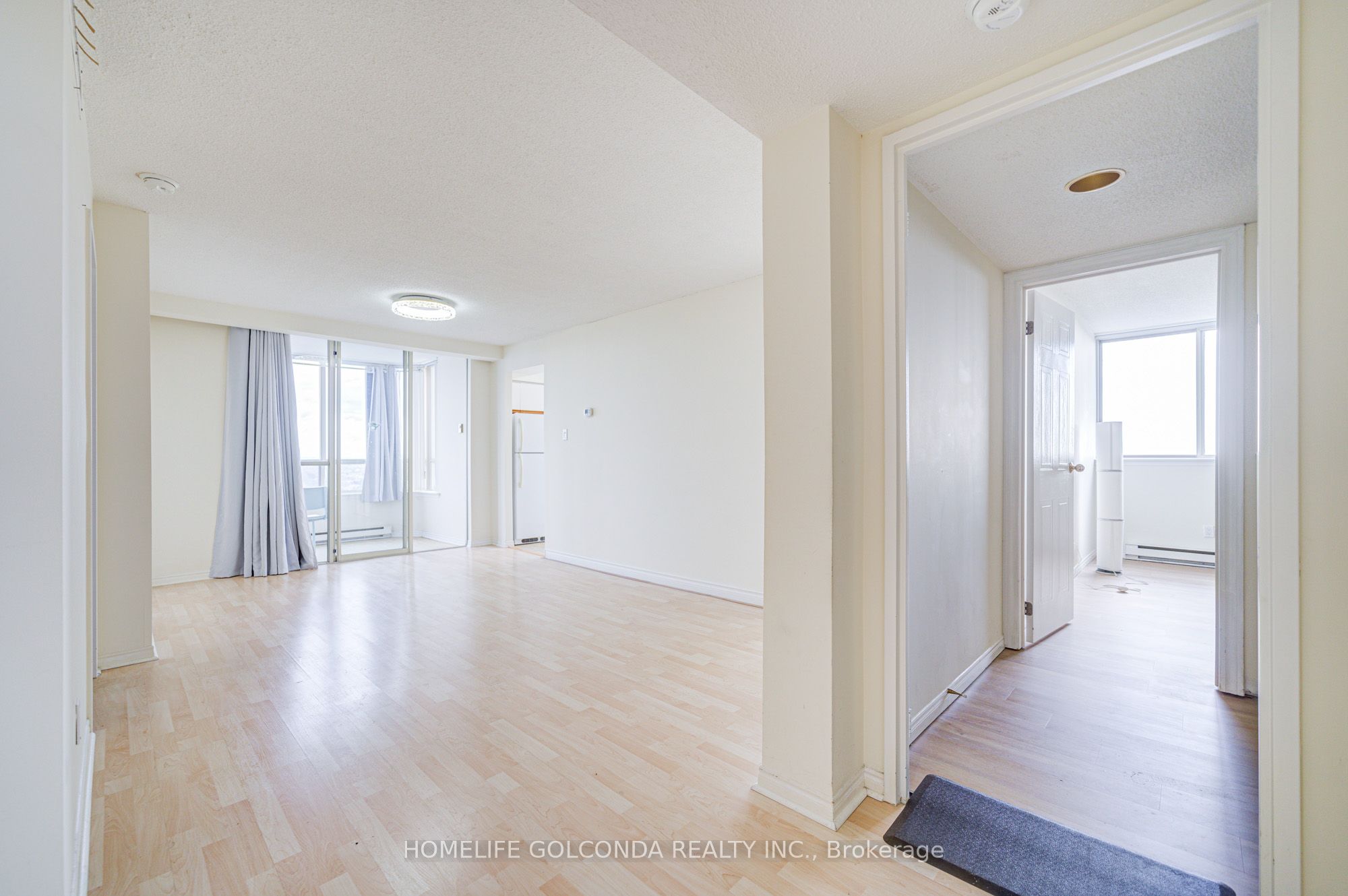 #1705 - 160 Alton Towers Circle Property Photo 8