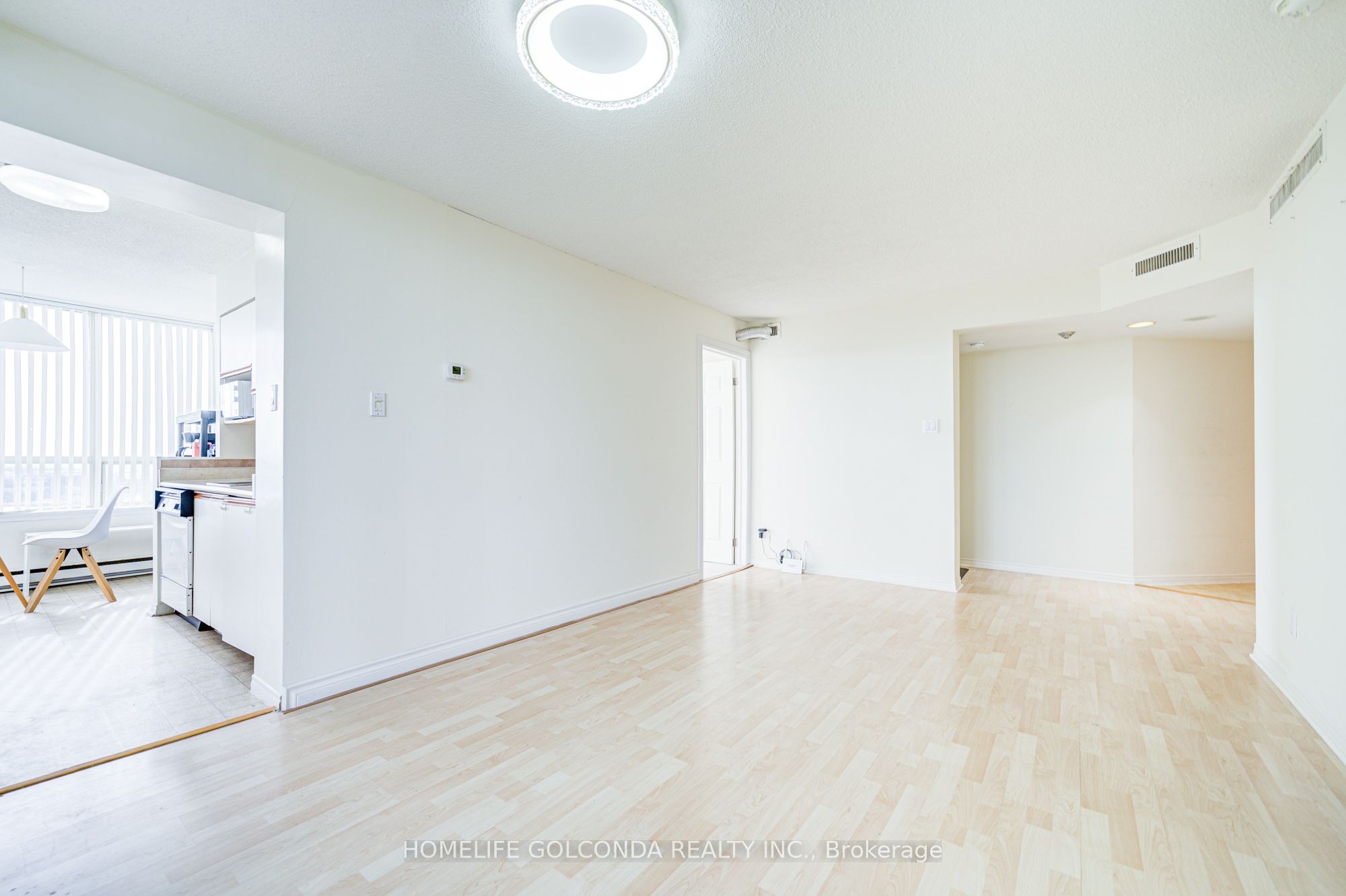 #1705 - 160 Alton Towers Circle Property Photo 9