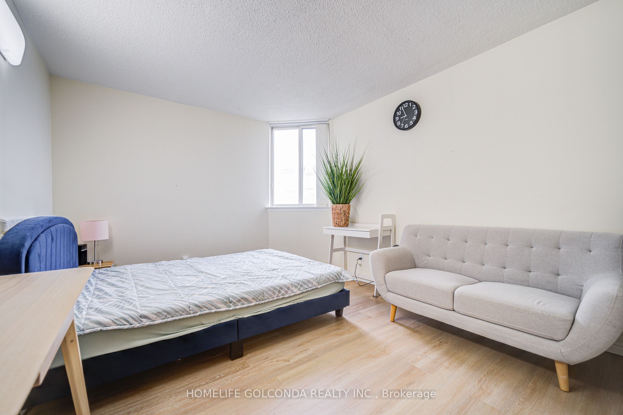 #1705 - 160 Alton Towers Circle Property Photo 13