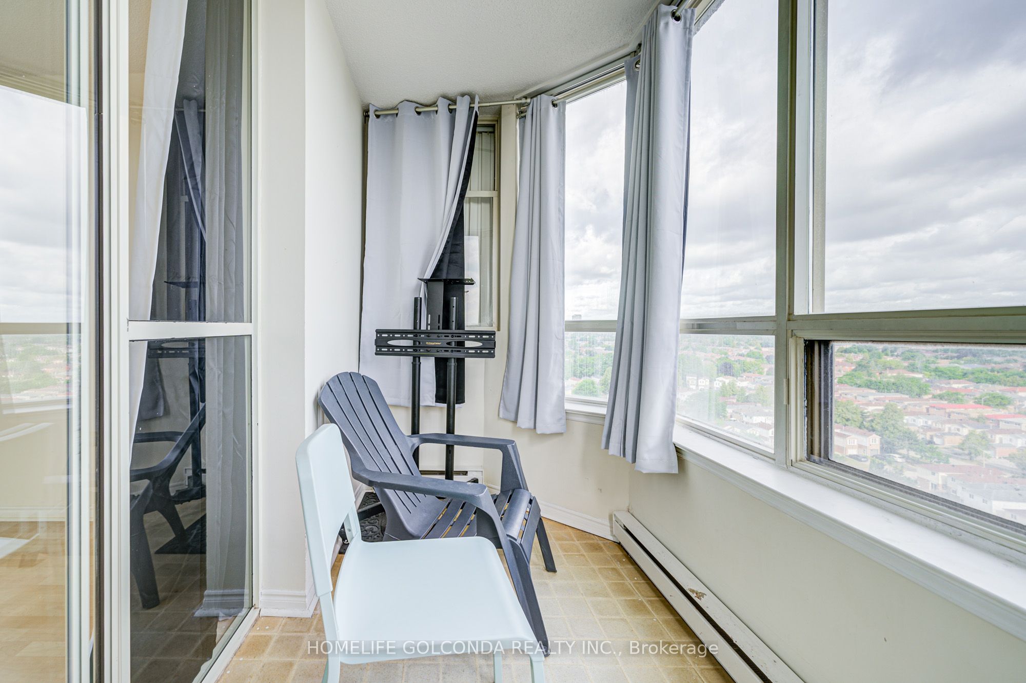 #1705 - 160 Alton Towers Circle Property Photo 34