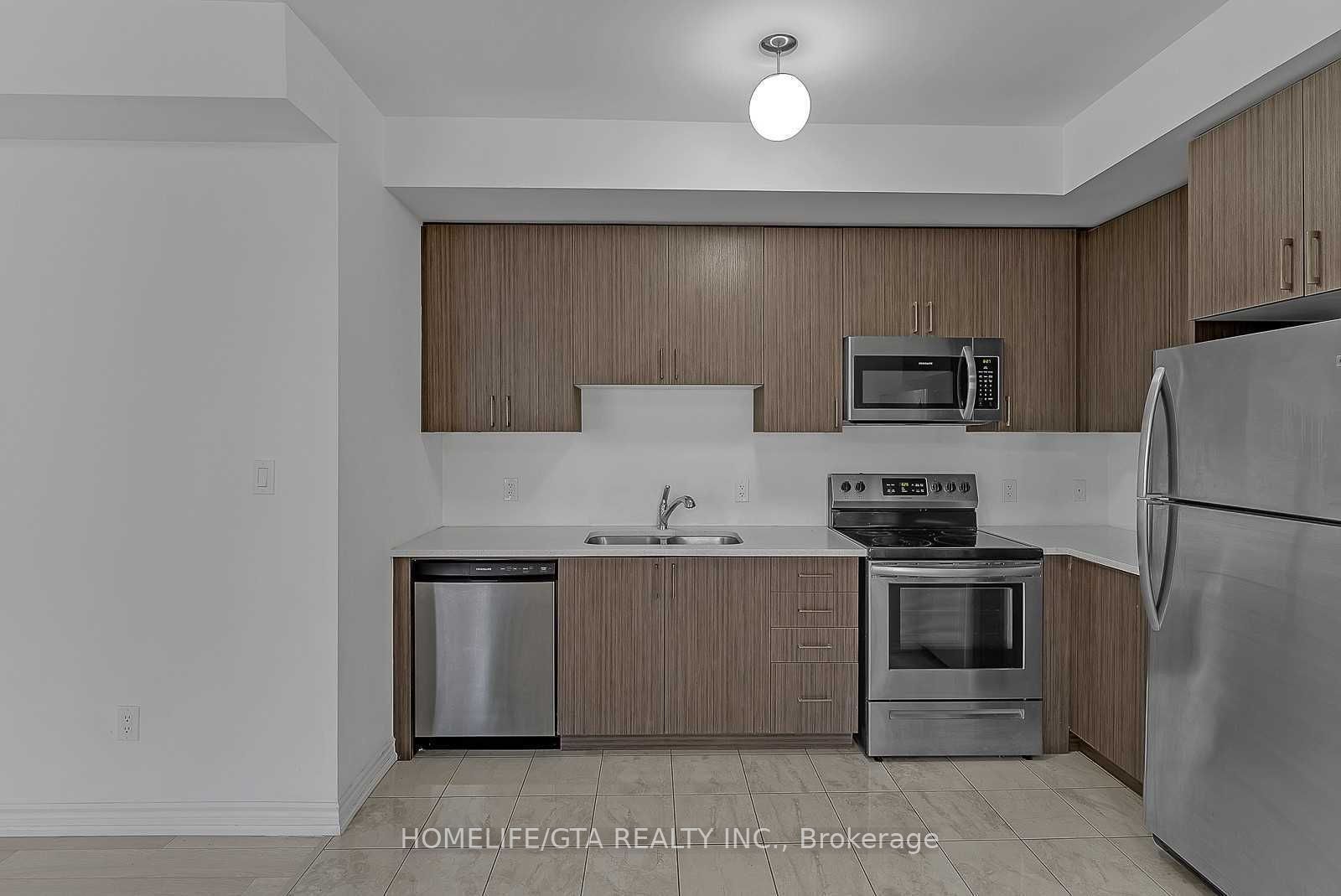 1782 Rex Heath Dr Property Photo 3