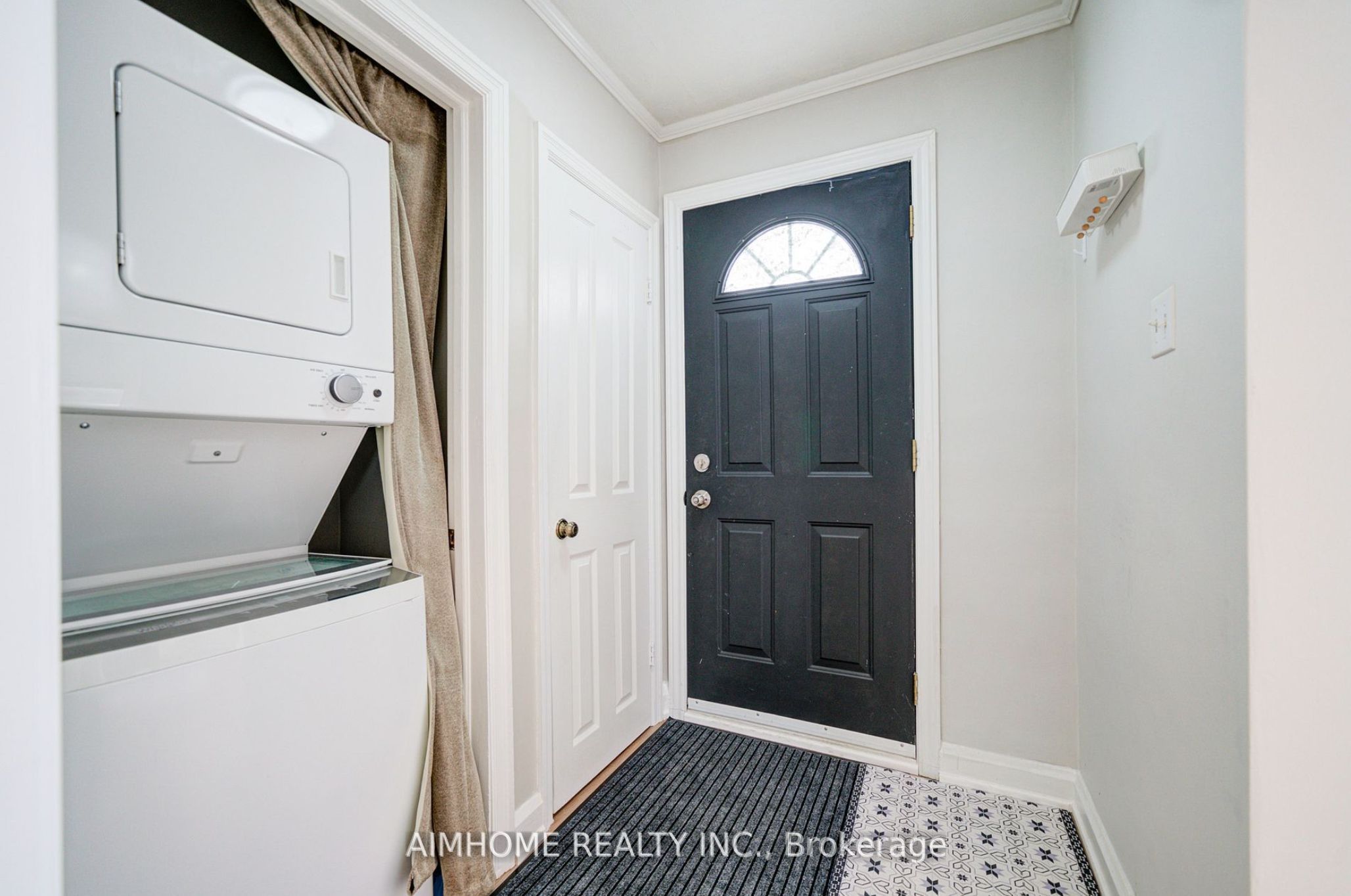 221 St Lawrence Street Property Photo 2