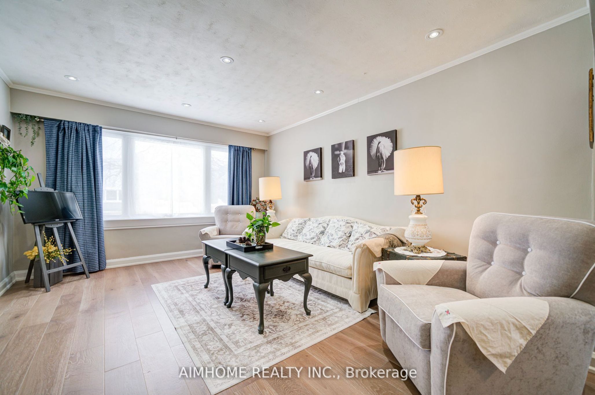 221 St Lawrence Street Property Photo 6