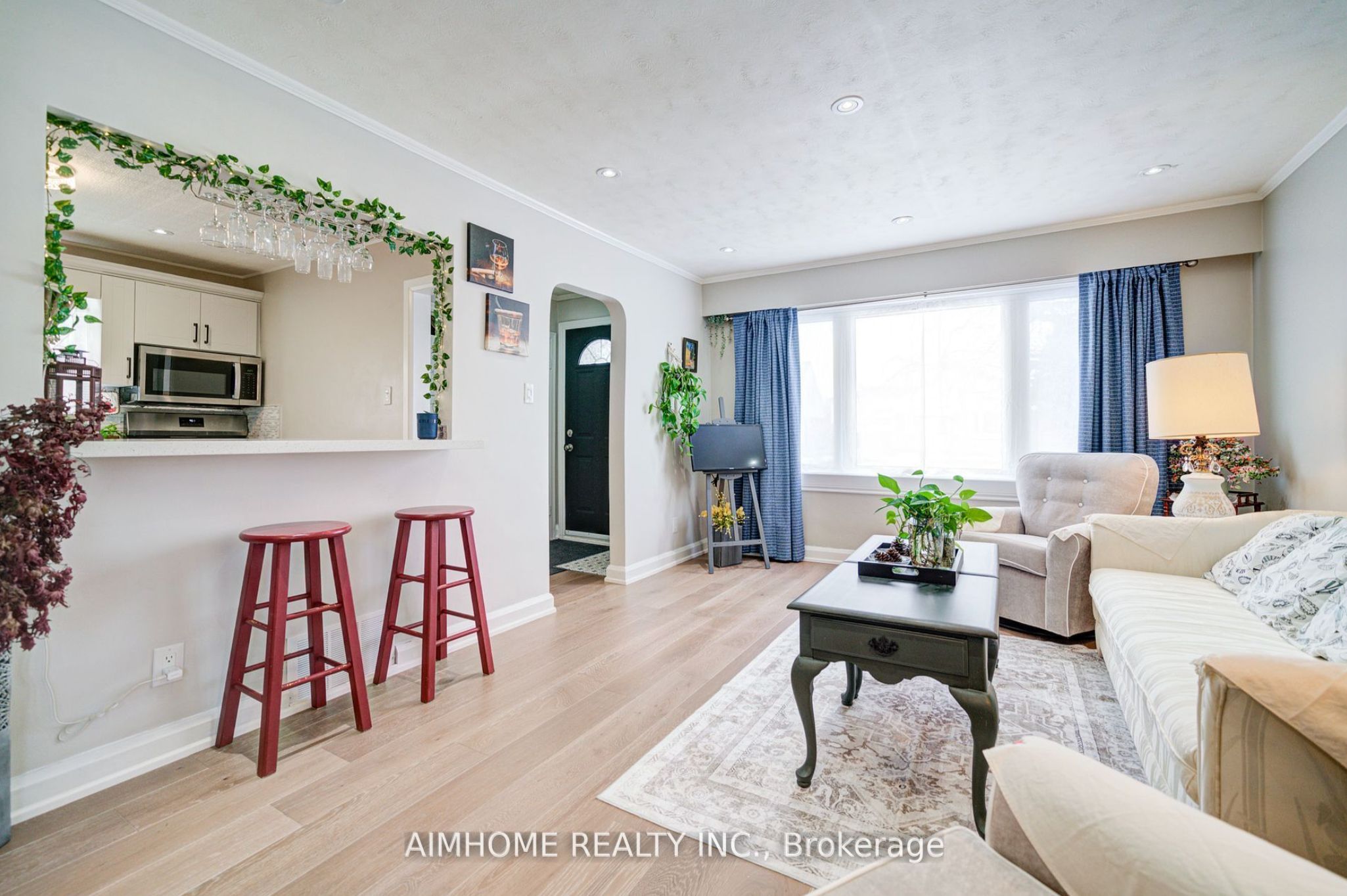 221 St Lawrence Street Property Photo 8