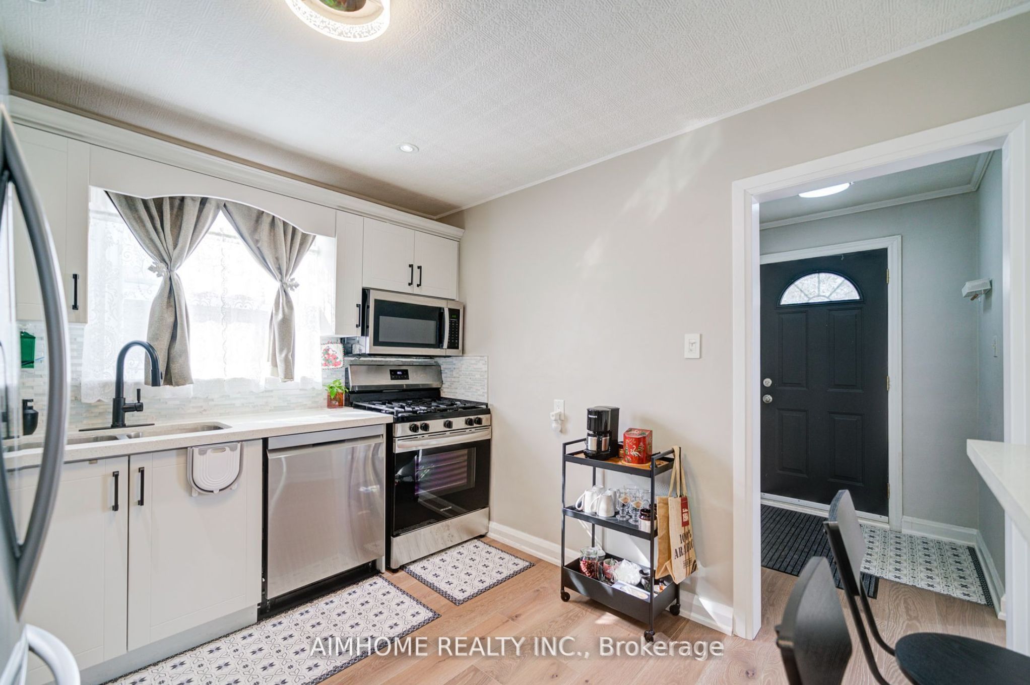 221 St Lawrence Street Property Photo 16