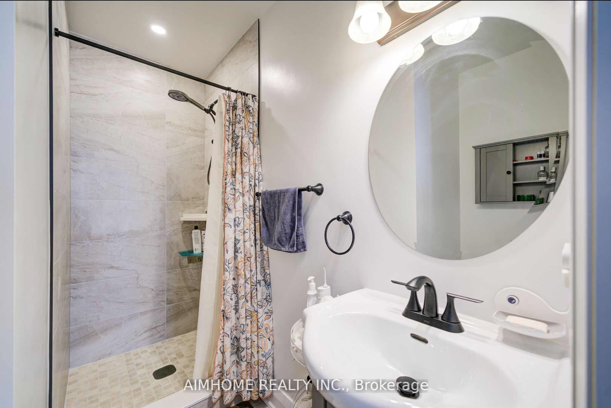 221 St Lawrence Street Property Photo 18