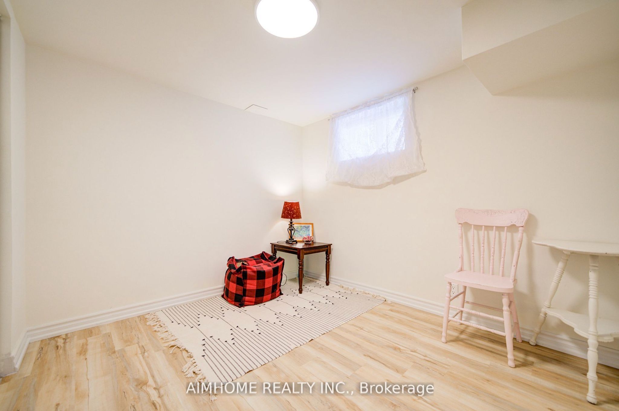221 St Lawrence Street Property Photo 37