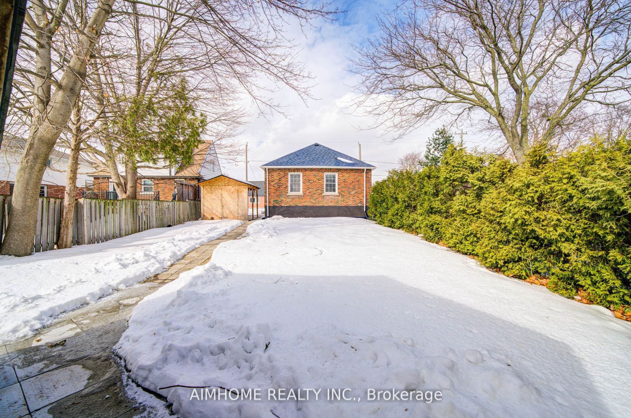 221 St Lawrence Street Property Photo 42