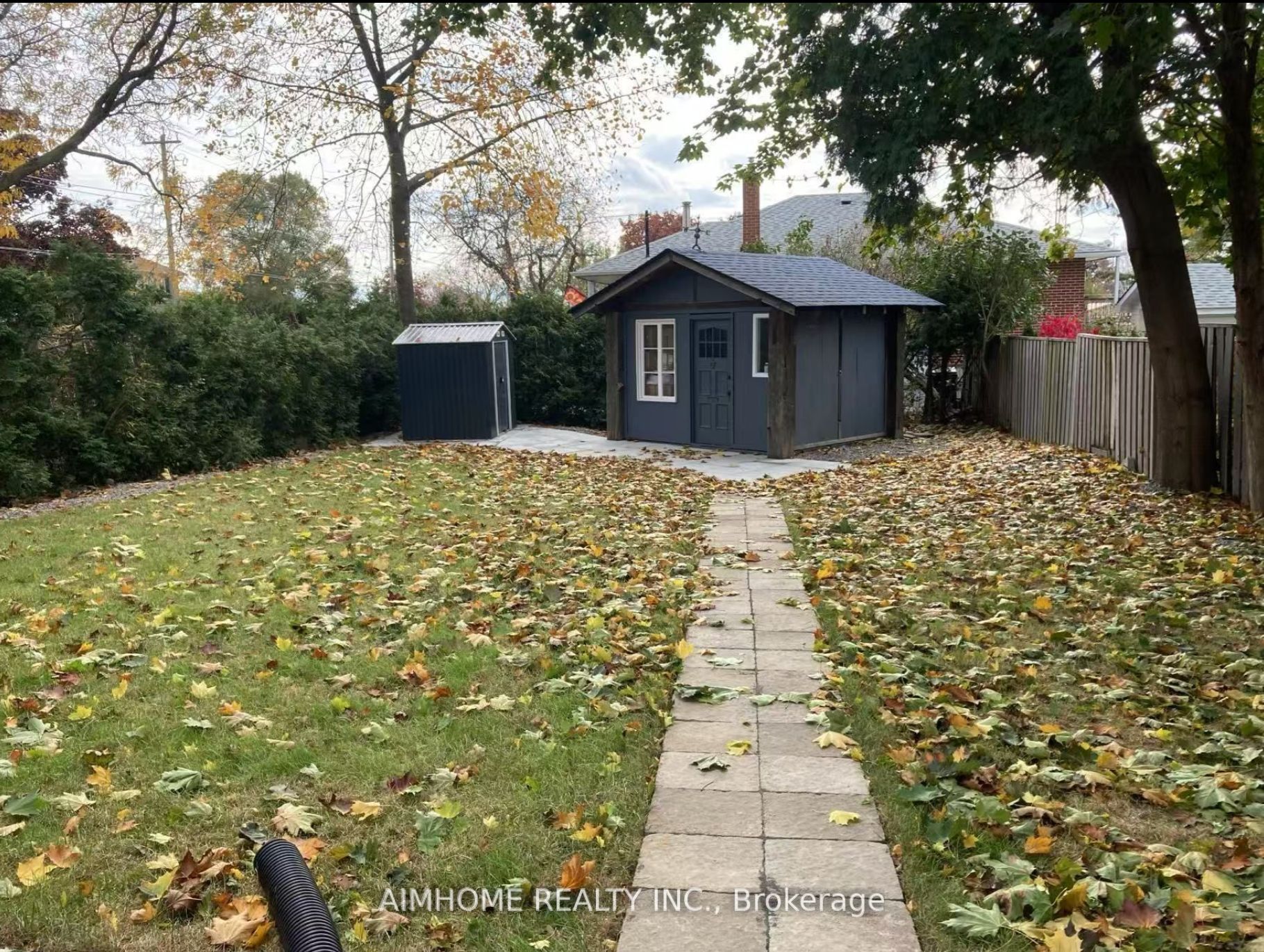 221 St Lawrence Street Property Photo 43
