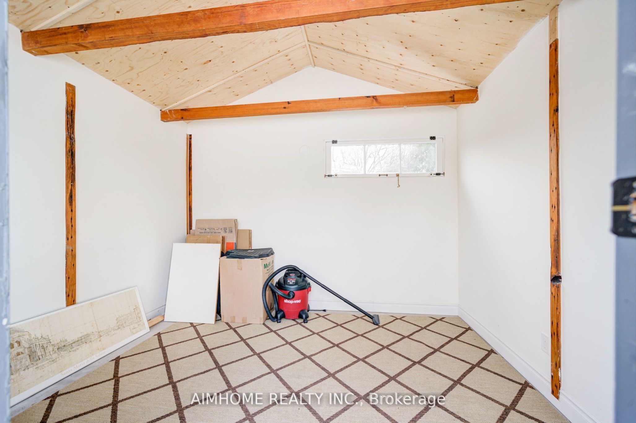 221 St Lawrence Street Property Photo 44