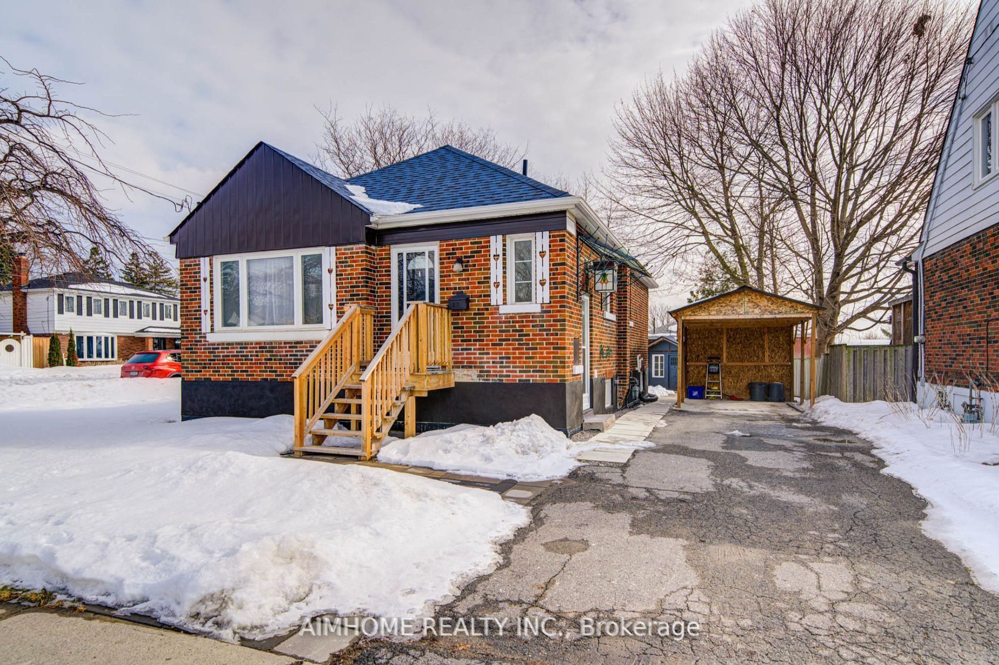 221 St Lawrence Street Property Photo 46