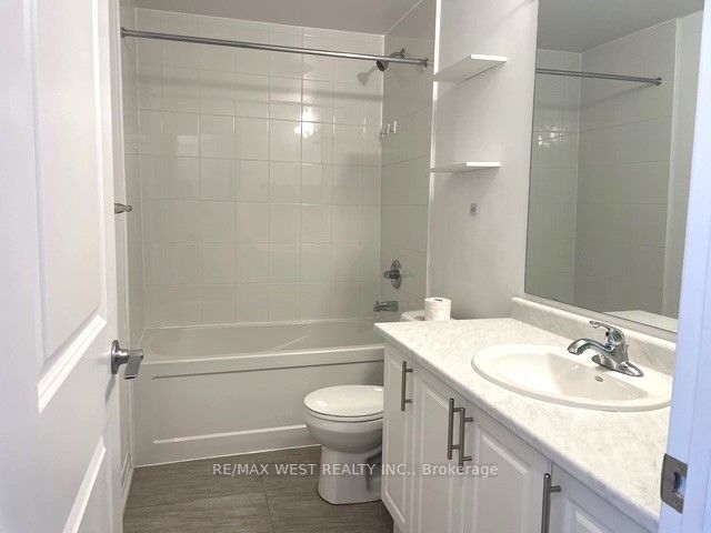 2635 William Jackson Drive W 404 Property Photo 13