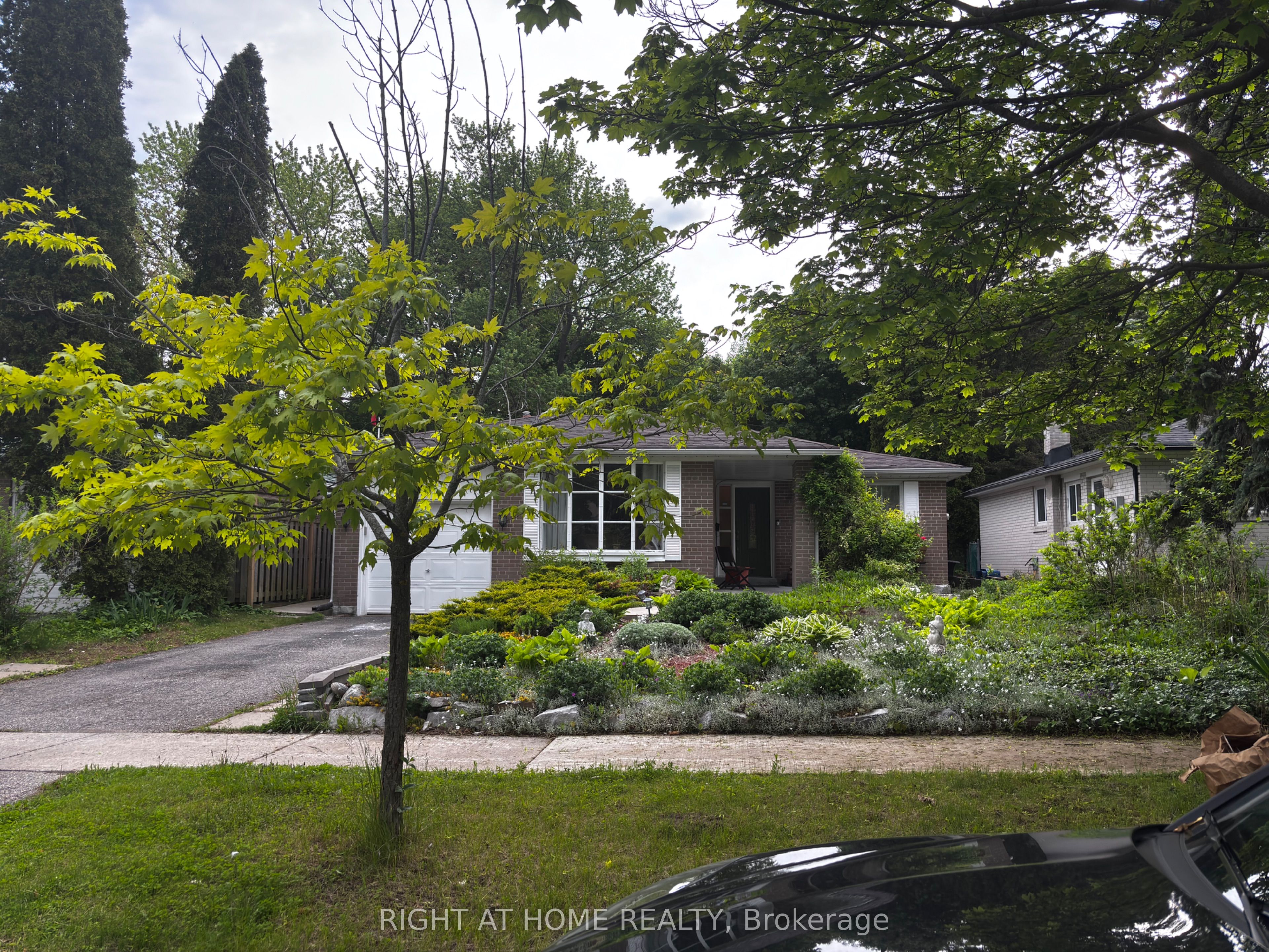 #basement Apt - 167 Merkley Square Property Photo 1