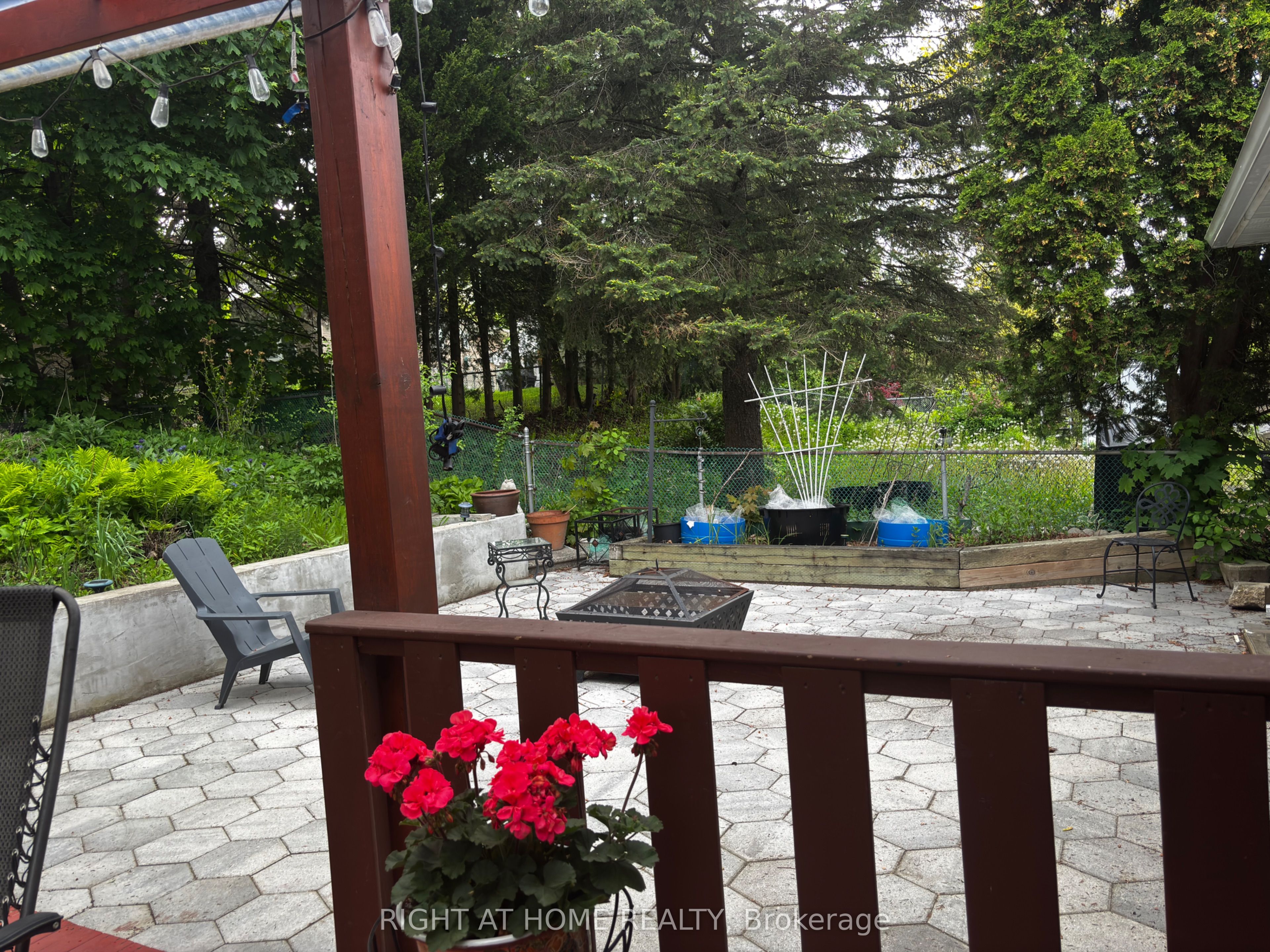 #basement Apt - 167 Merkley Square Property Photo 2