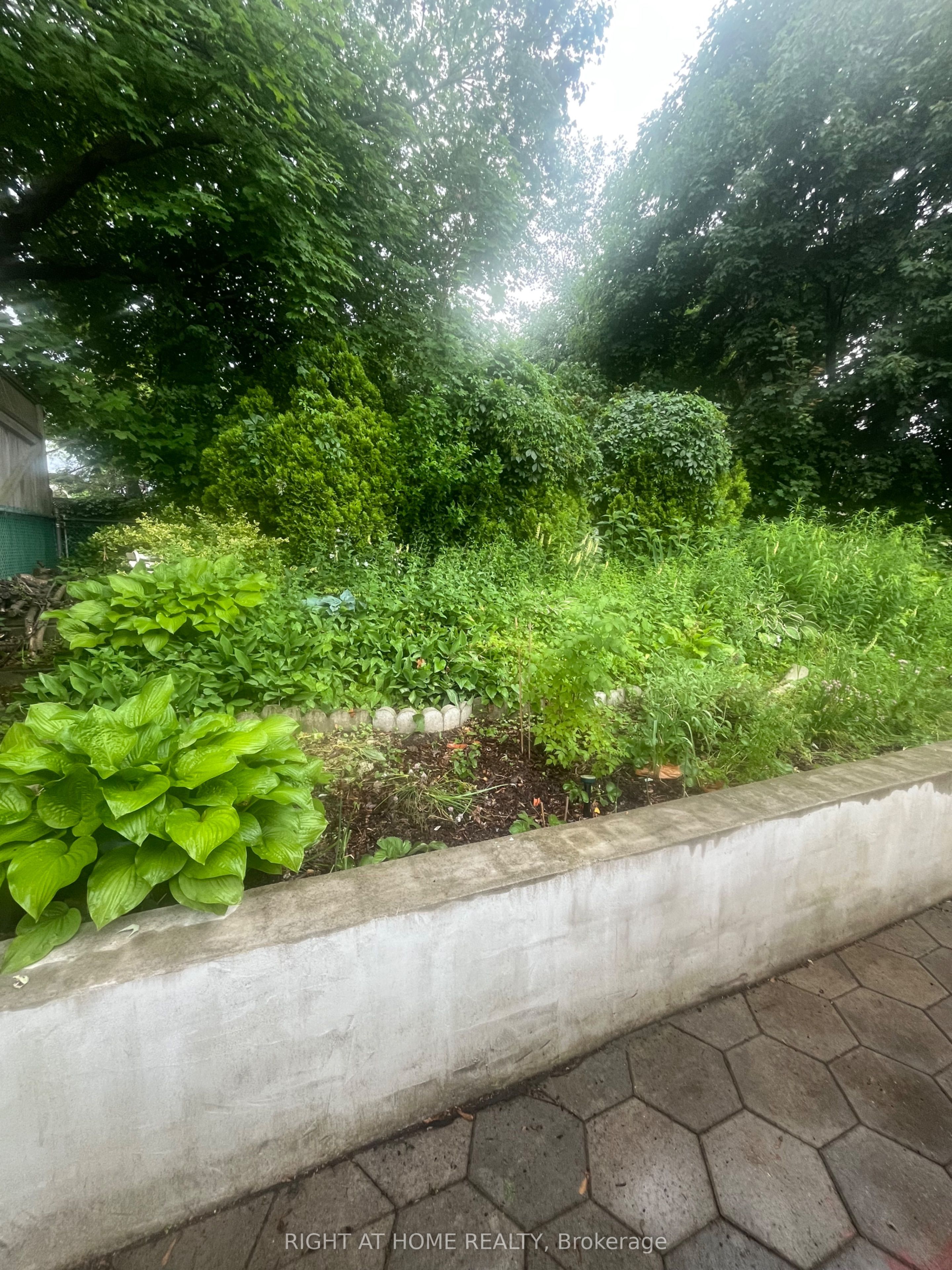 #basement Apt - 167 Merkley Square Property Photo 3