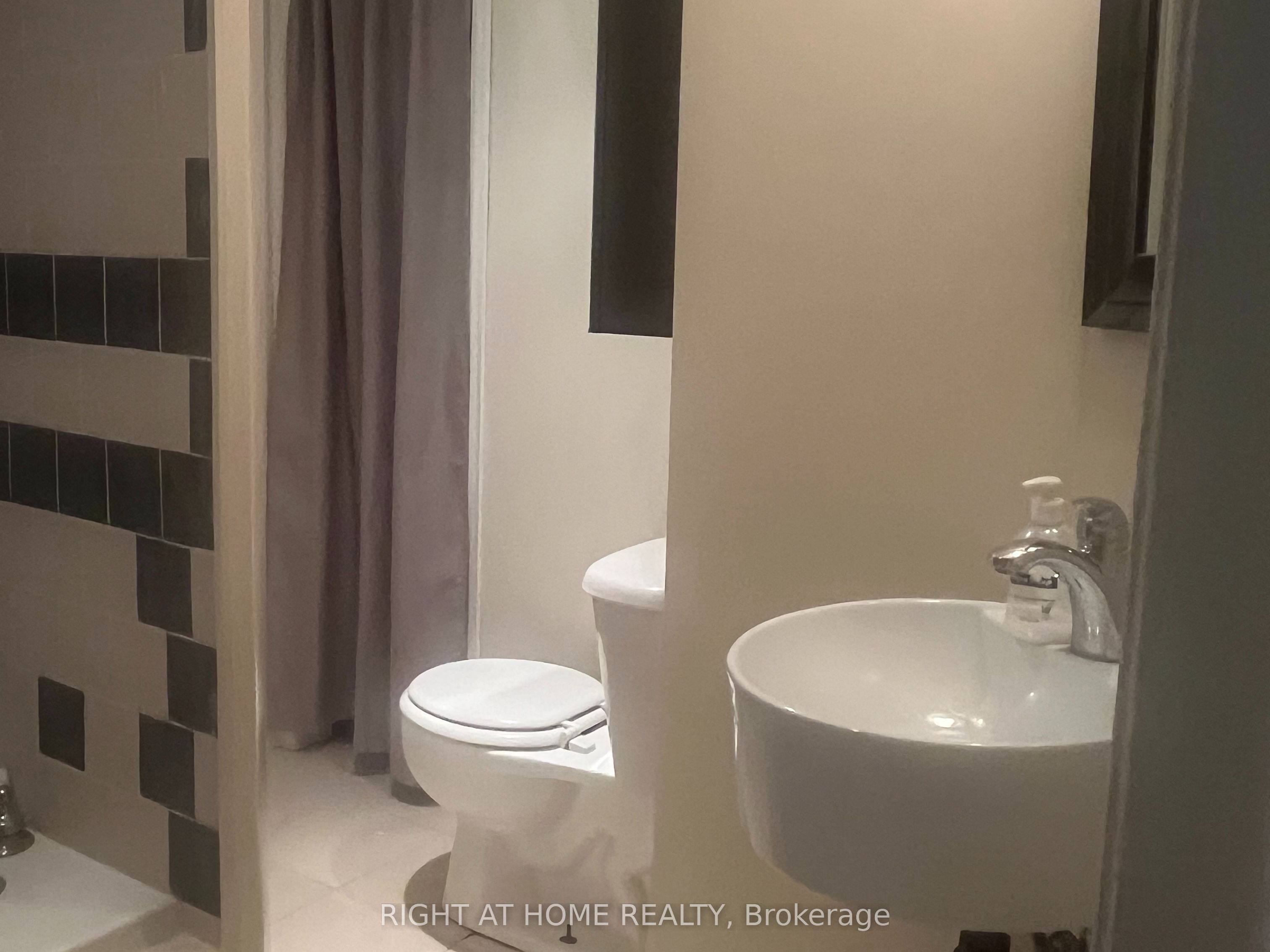 #basement Apt - 167 Merkley Square Property Photo 12