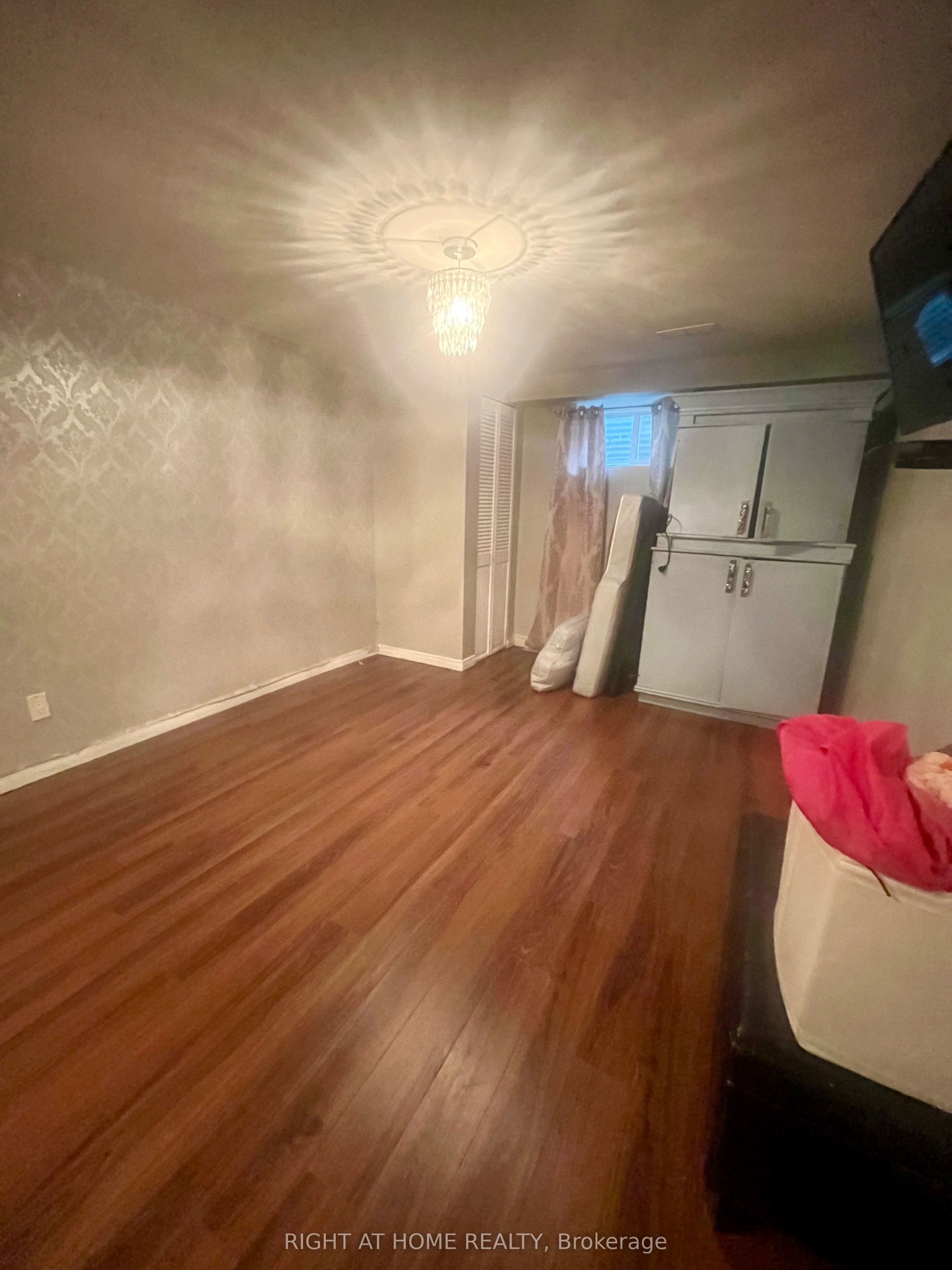 #basement Apt - 167 Merkley Square Property Photo 16