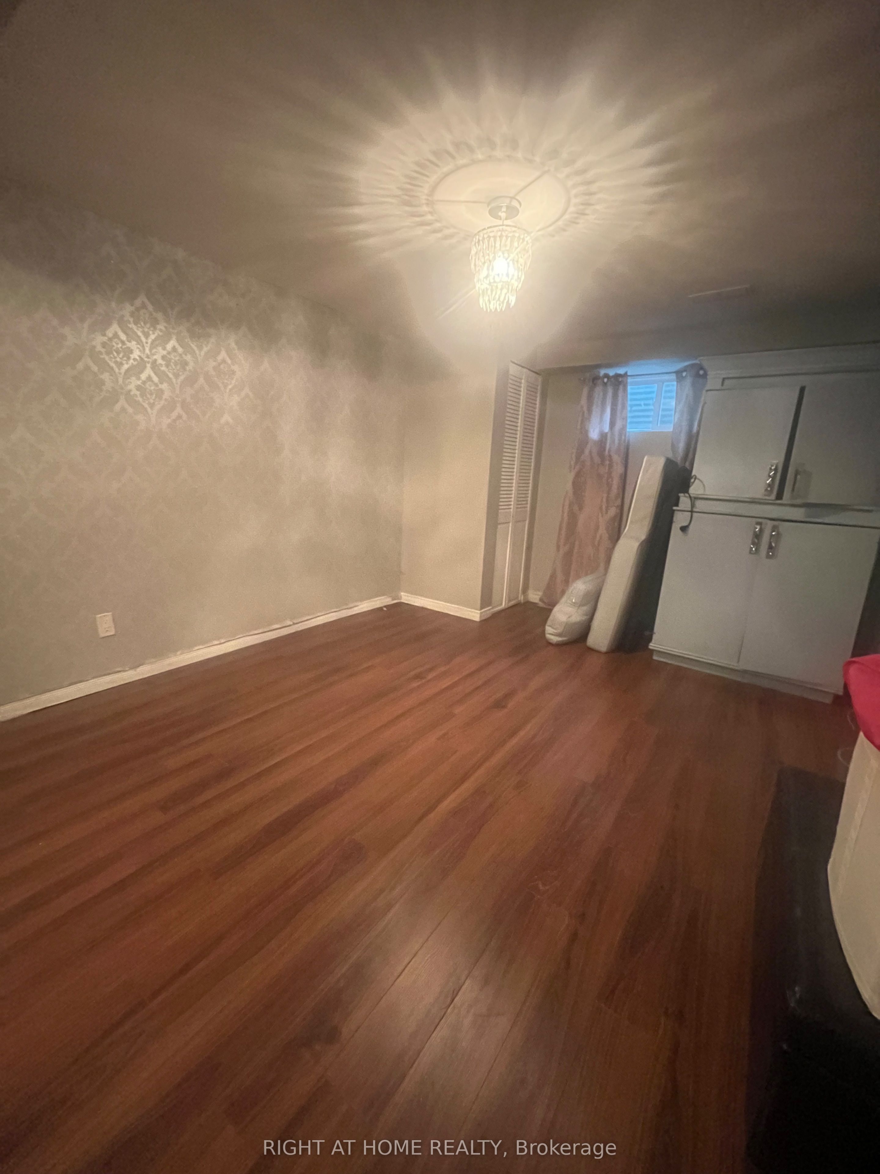 #basement Apt - 167 Merkley Square Property Photo 17