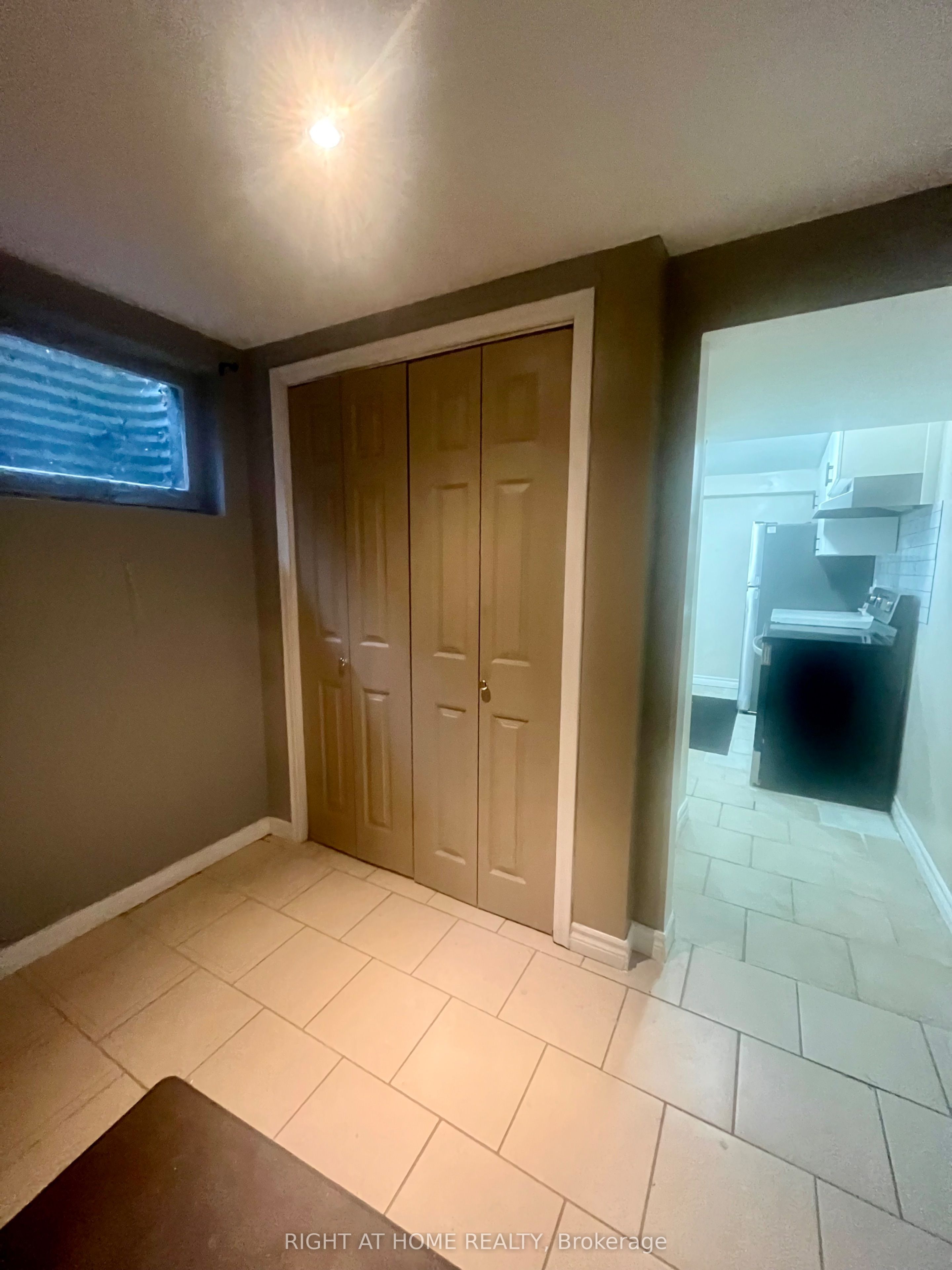 #basement Apt - 167 Merkley Square Property Photo 22