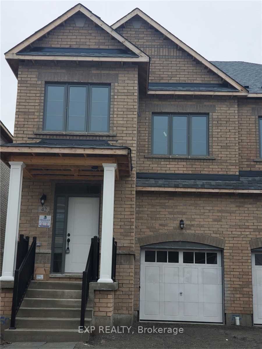 42 Thelma Dr Property Photo 1