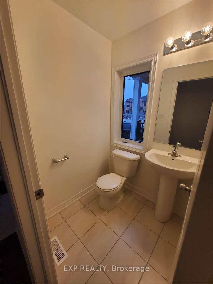 42 Thelma Dr Property Photo 6