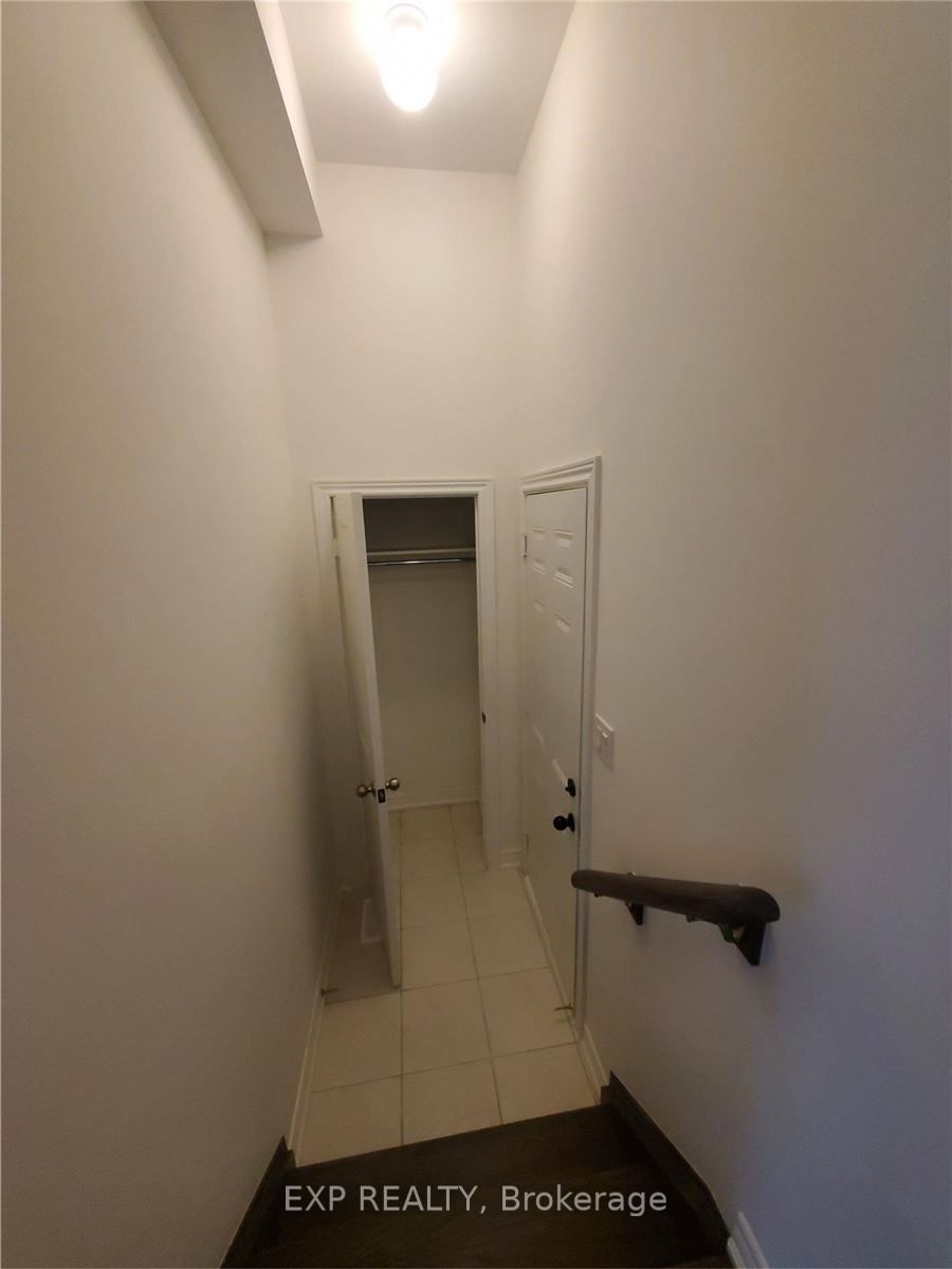 42 Thelma Dr Property Photo 13