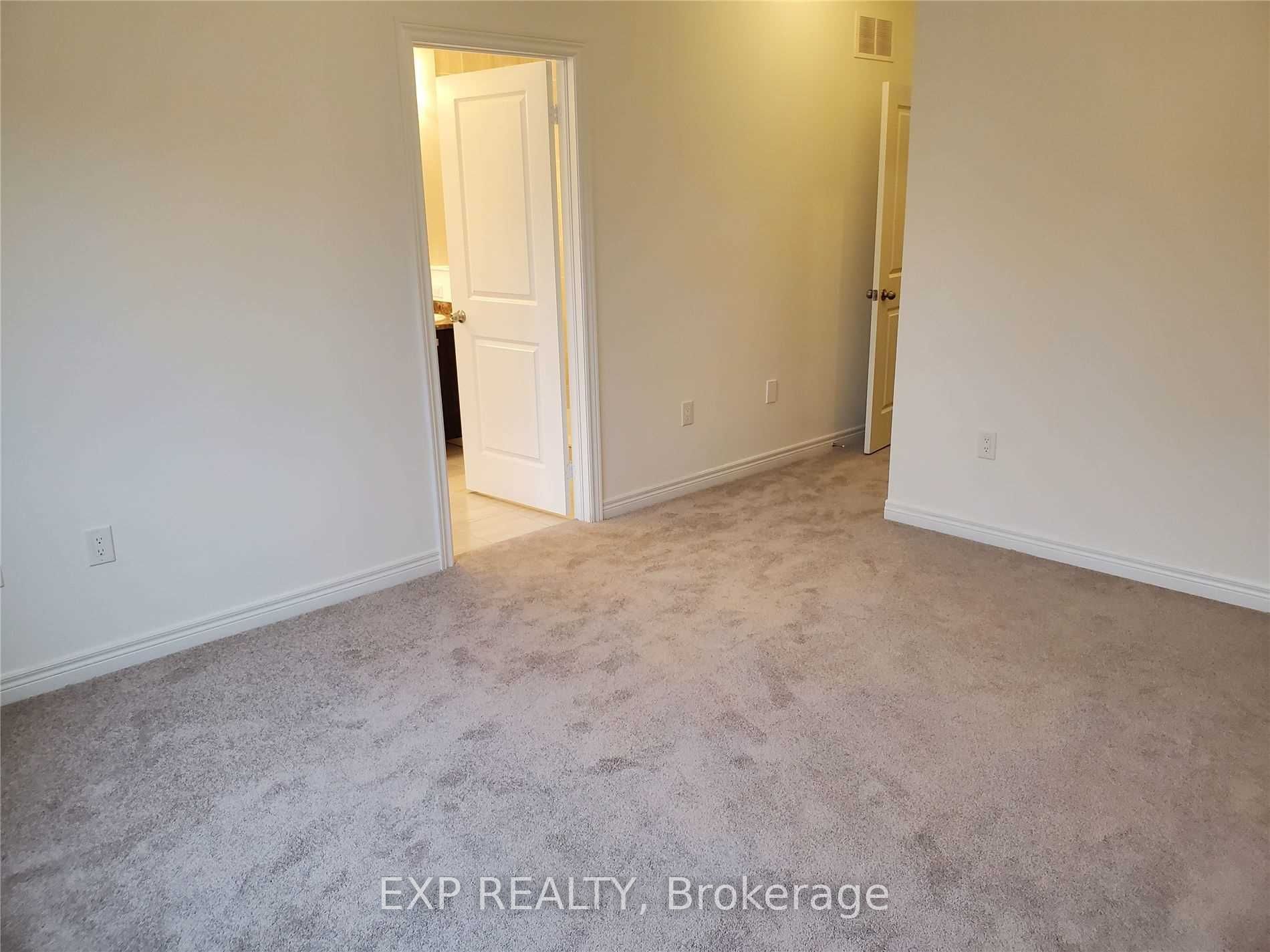 42 Thelma Dr Property Photo 32
