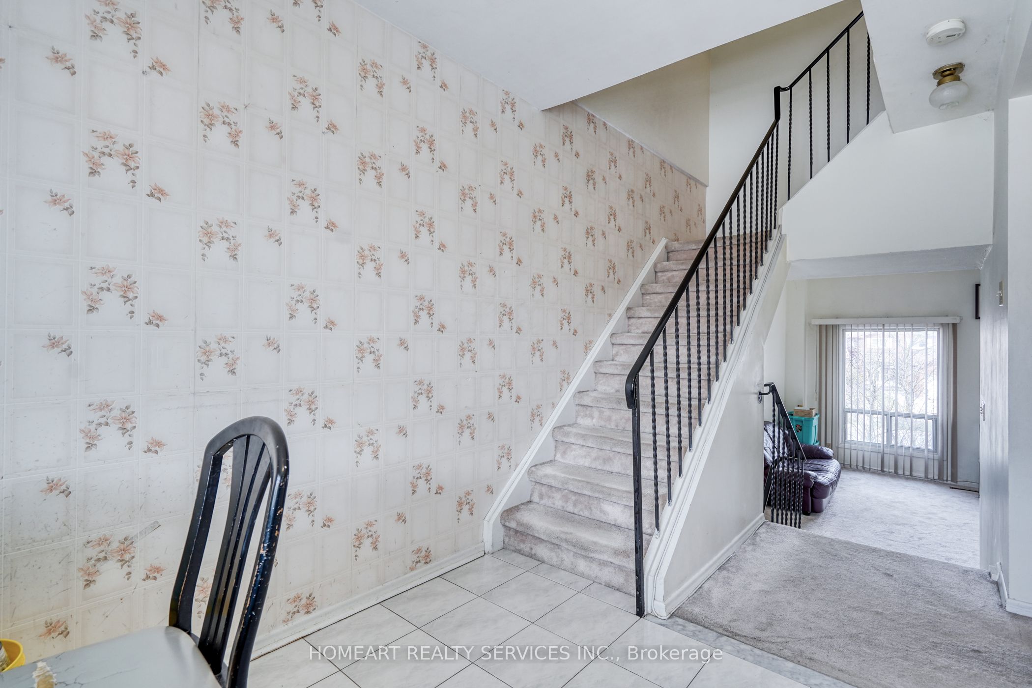 #63 - 1131 Sandhurst Circle Property Photo 6