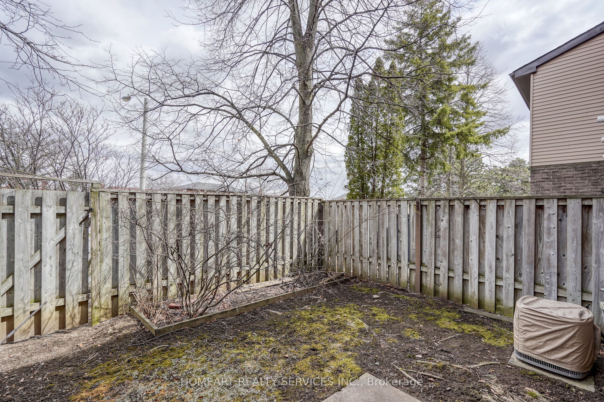 #63 - 1131 Sandhurst Circle Property Photo 10