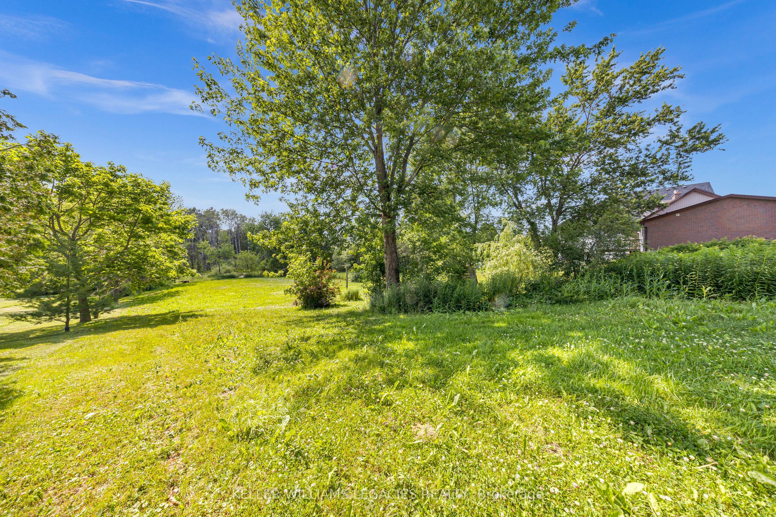 9070 Ashburn Road Property Photo 6