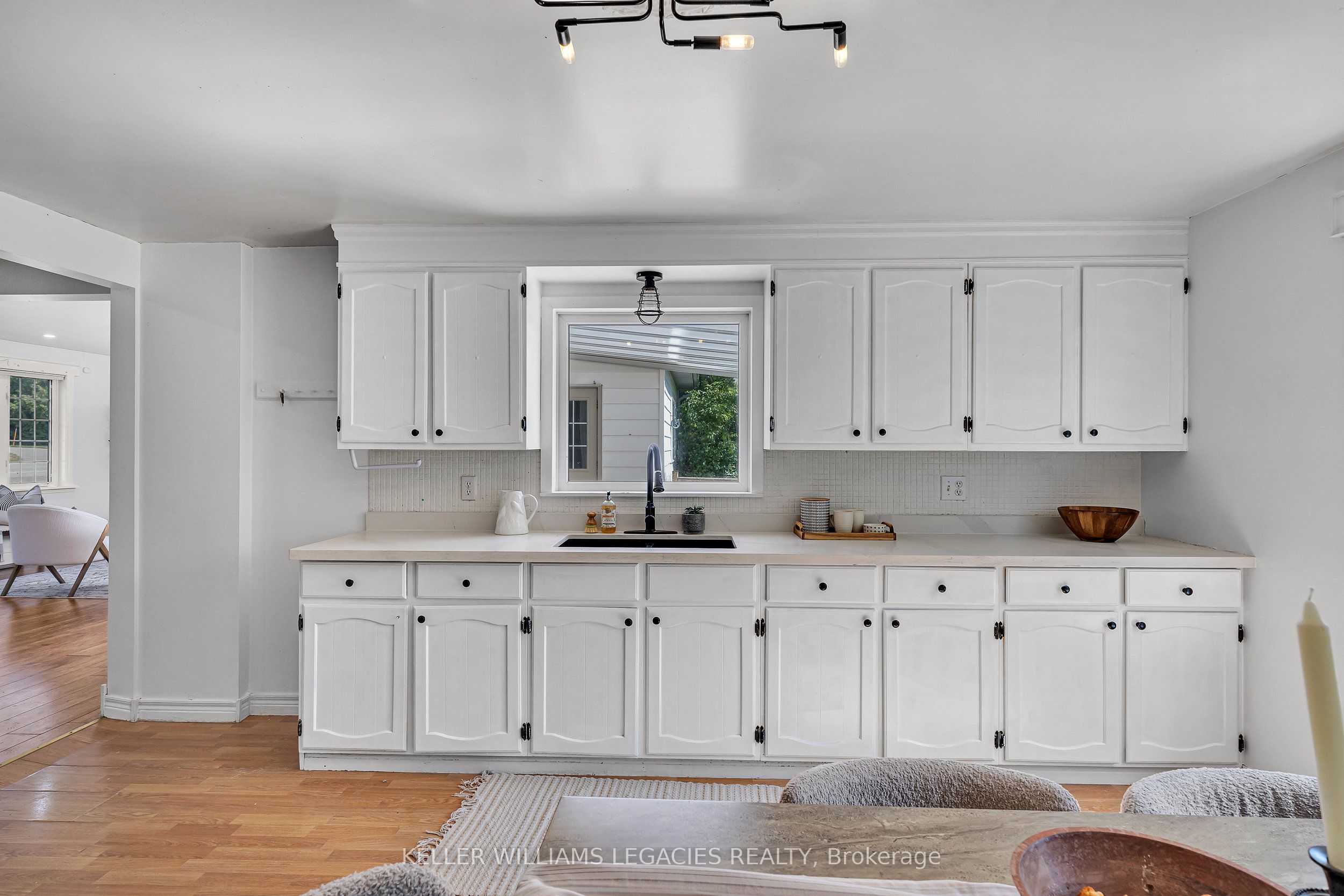 9070 Ashburn Road Property Photo 15
