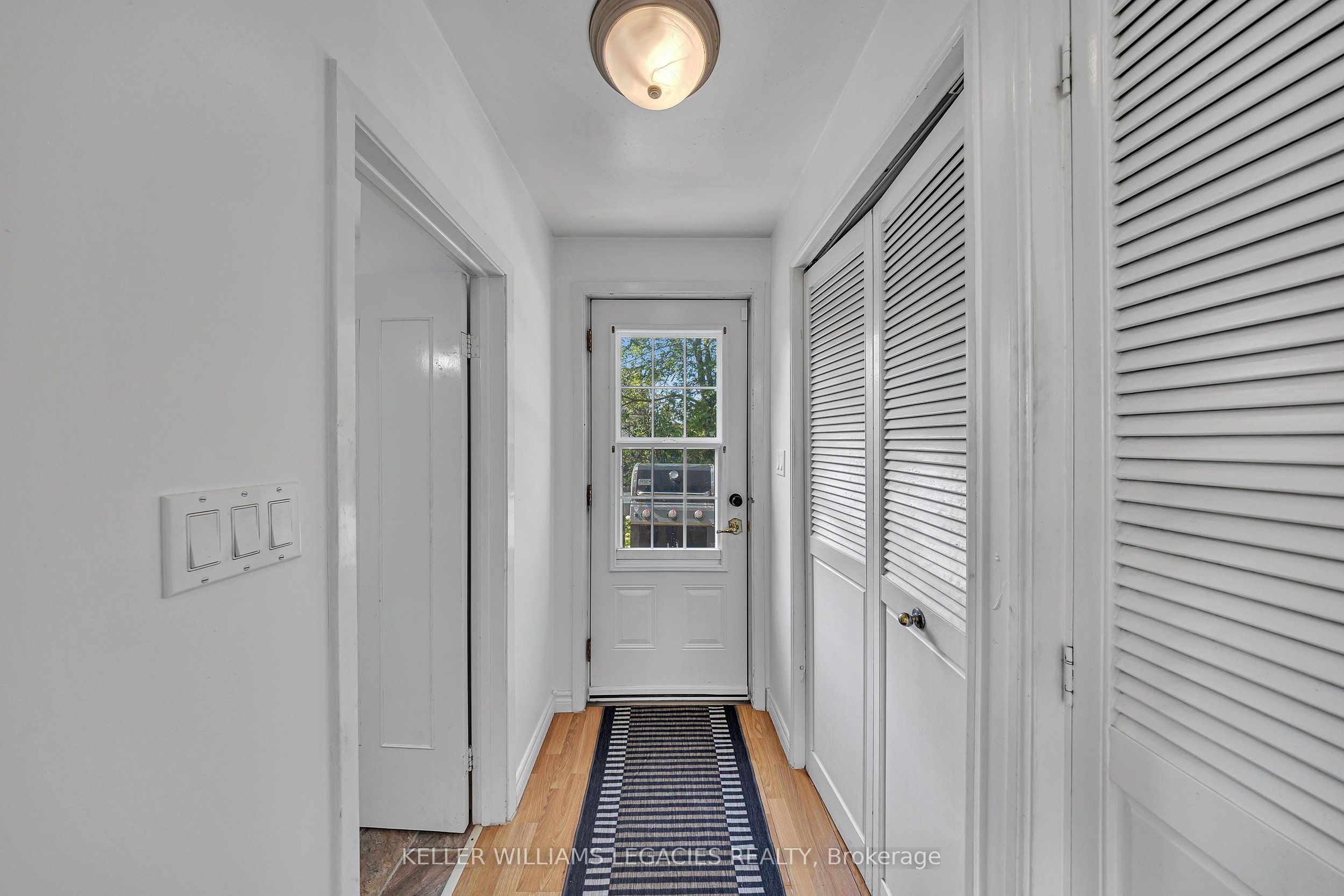 9070 Ashburn Road Property Photo 17