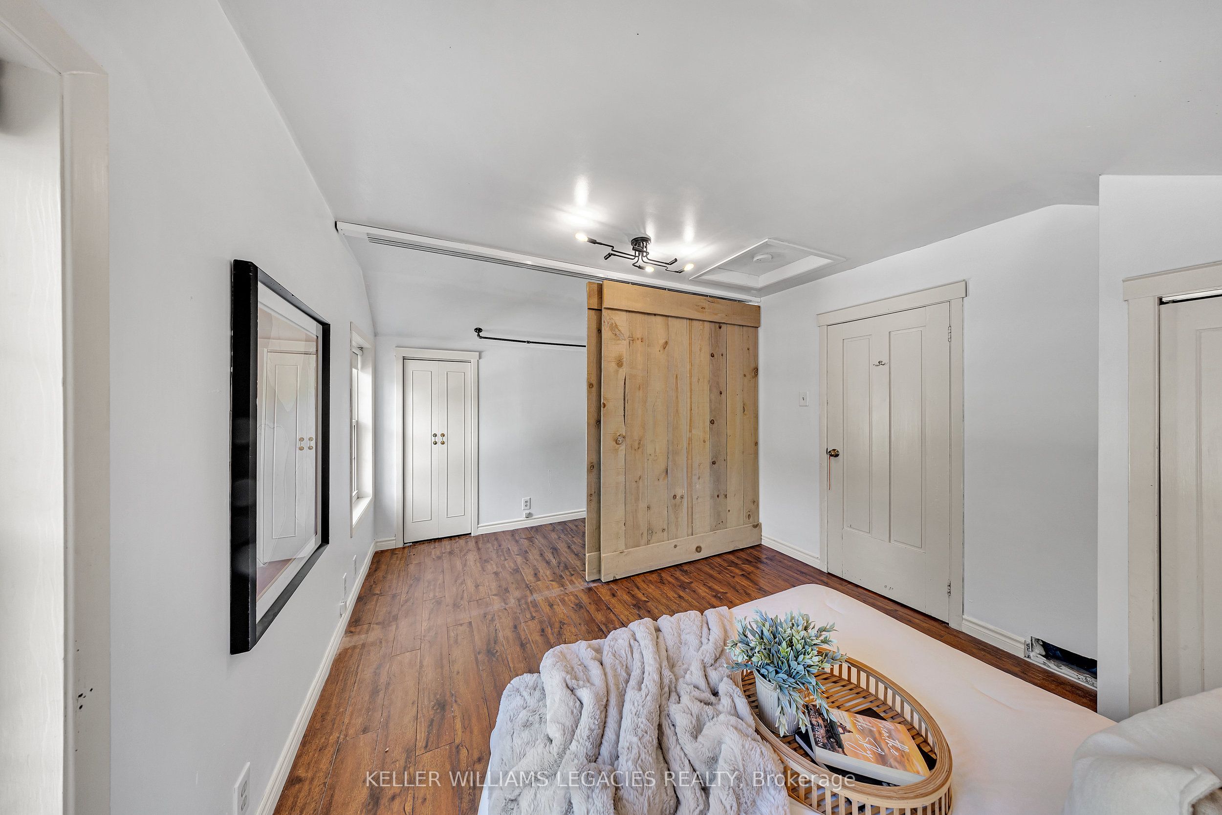 9070 Ashburn Road Property Photo 29