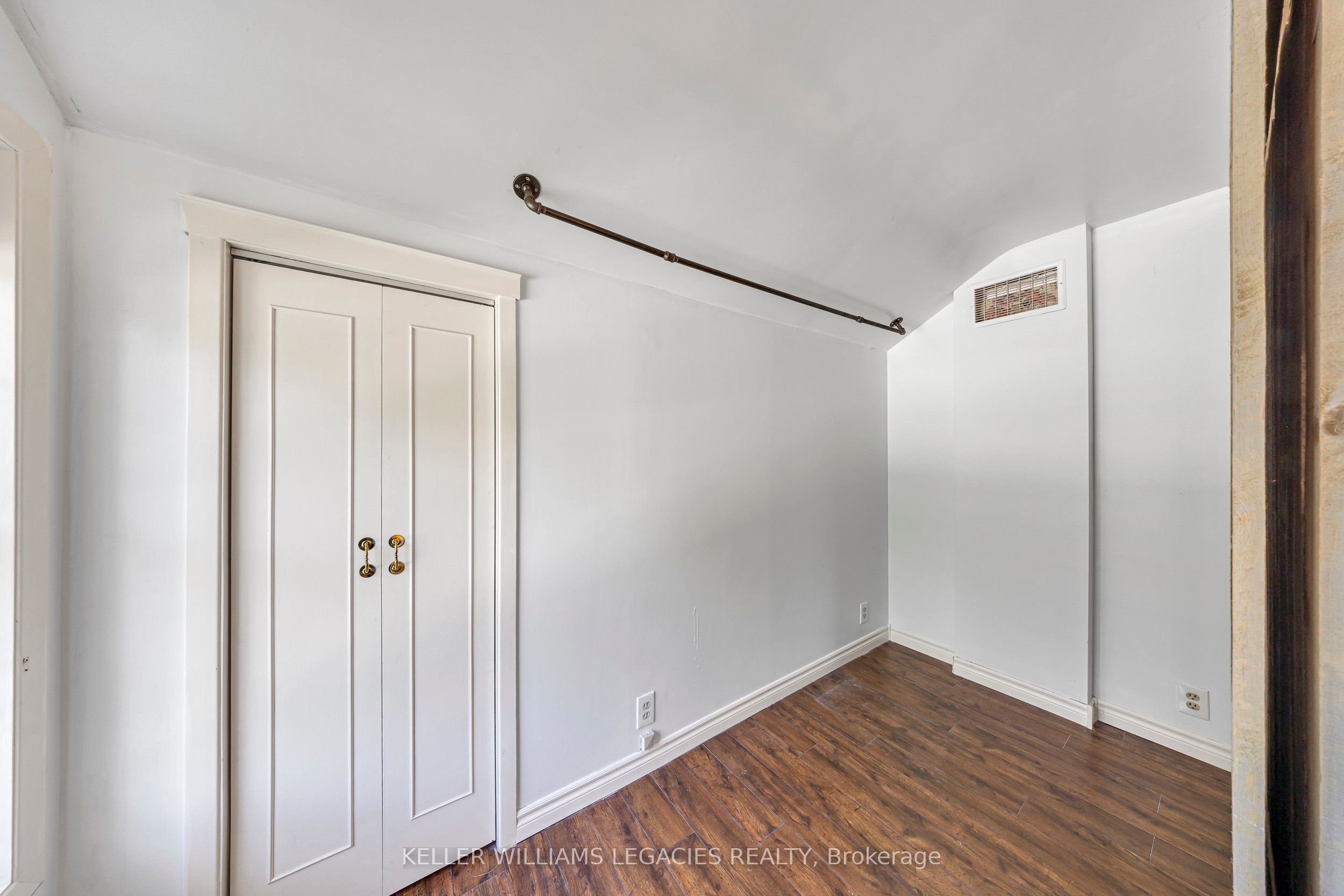 9070 Ashburn Road Property Photo 30