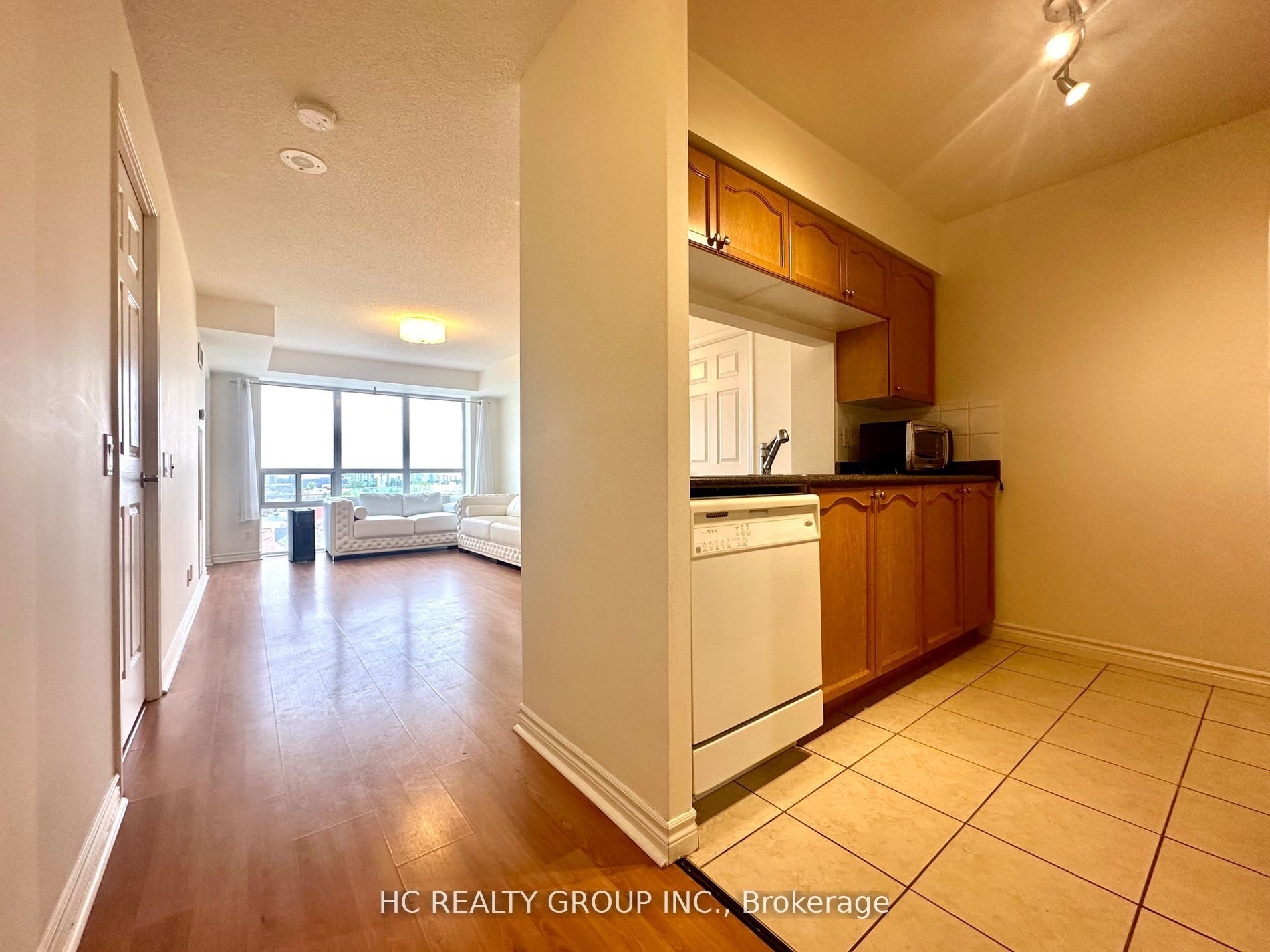 #635 - 18 Mondeo Drive Property Photo 9