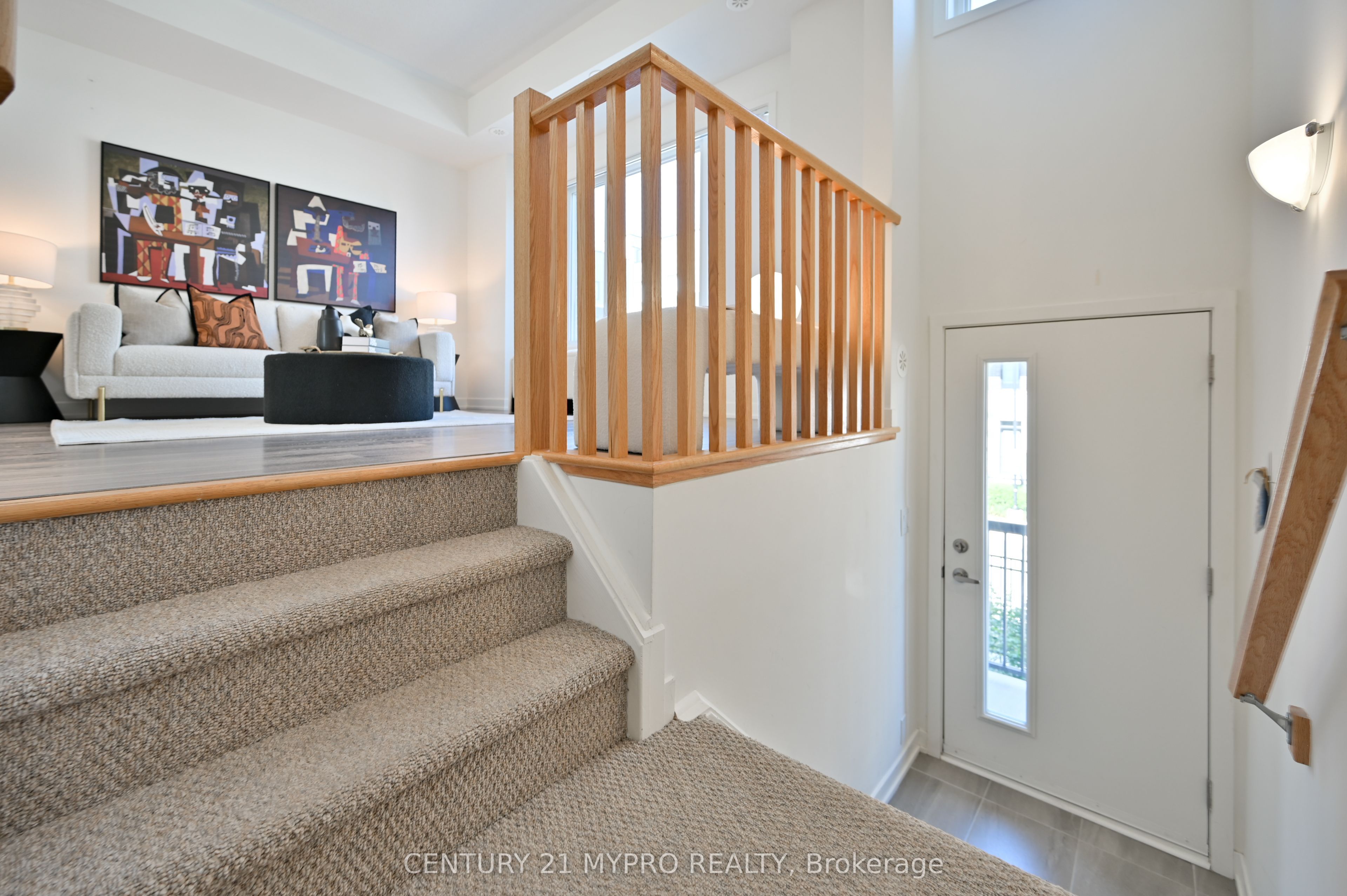 1525 Kingston Road 106 Property Photo 3