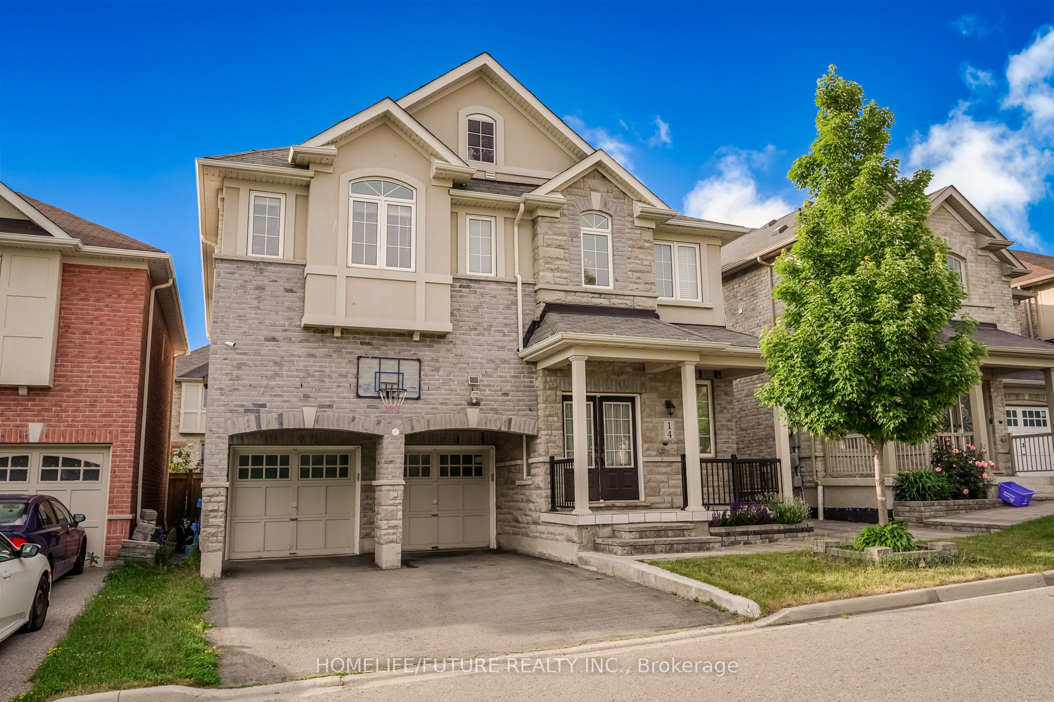 14 Mosely Crescent Property Photo 1