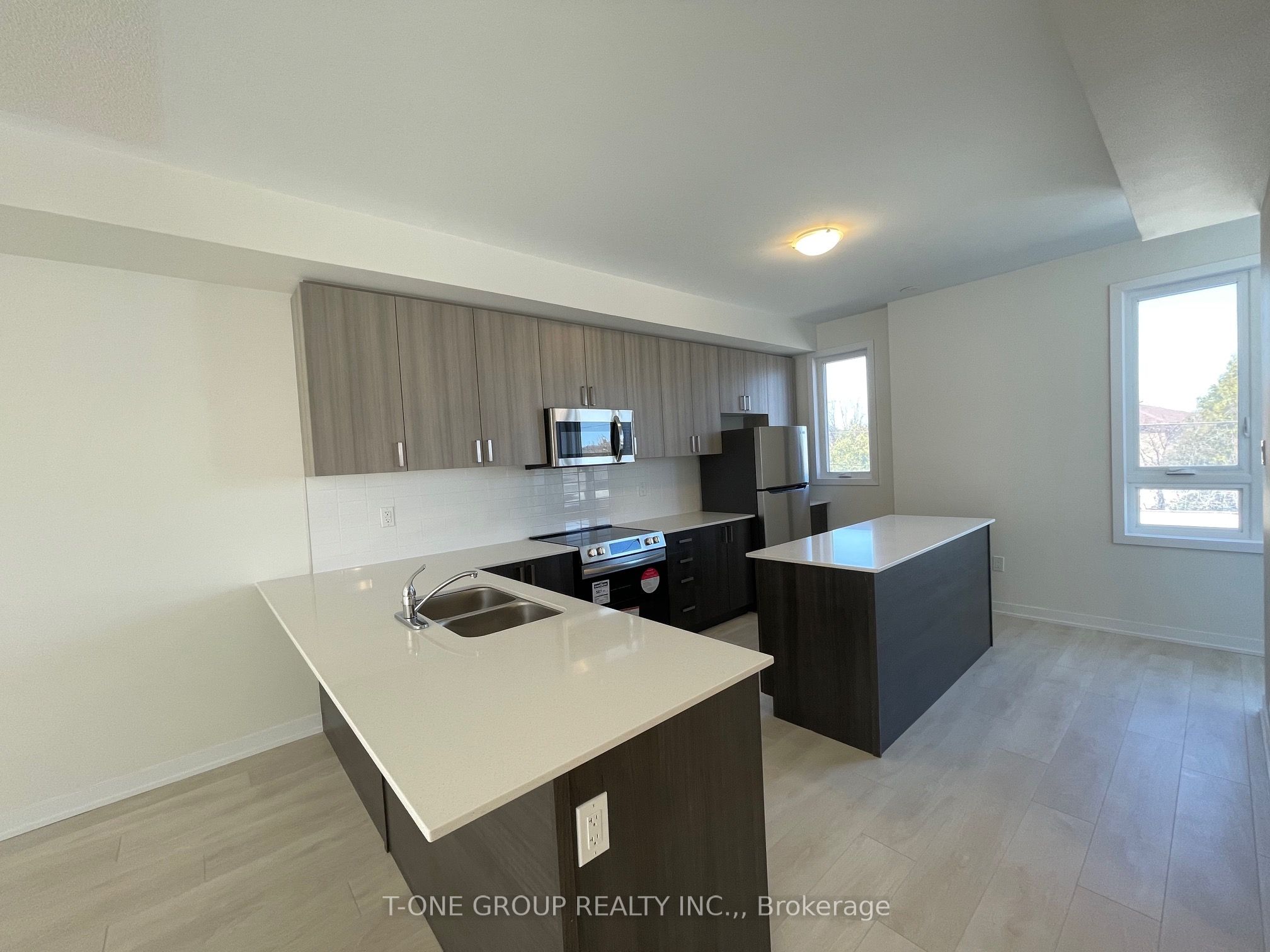 1865 Pickering Pkwy Property Photo 1