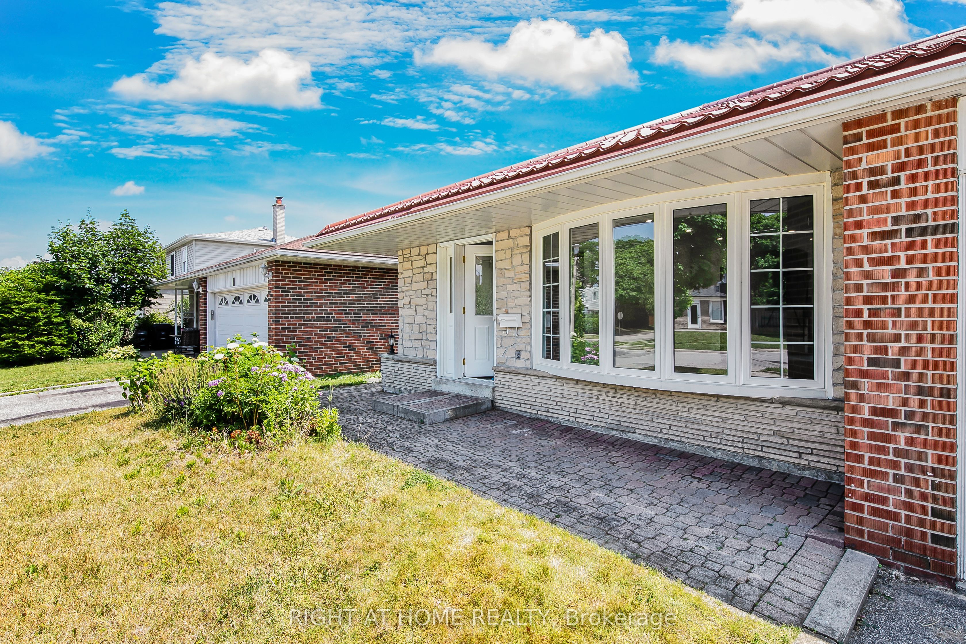 3 Glendower Circuit Property Photo 2