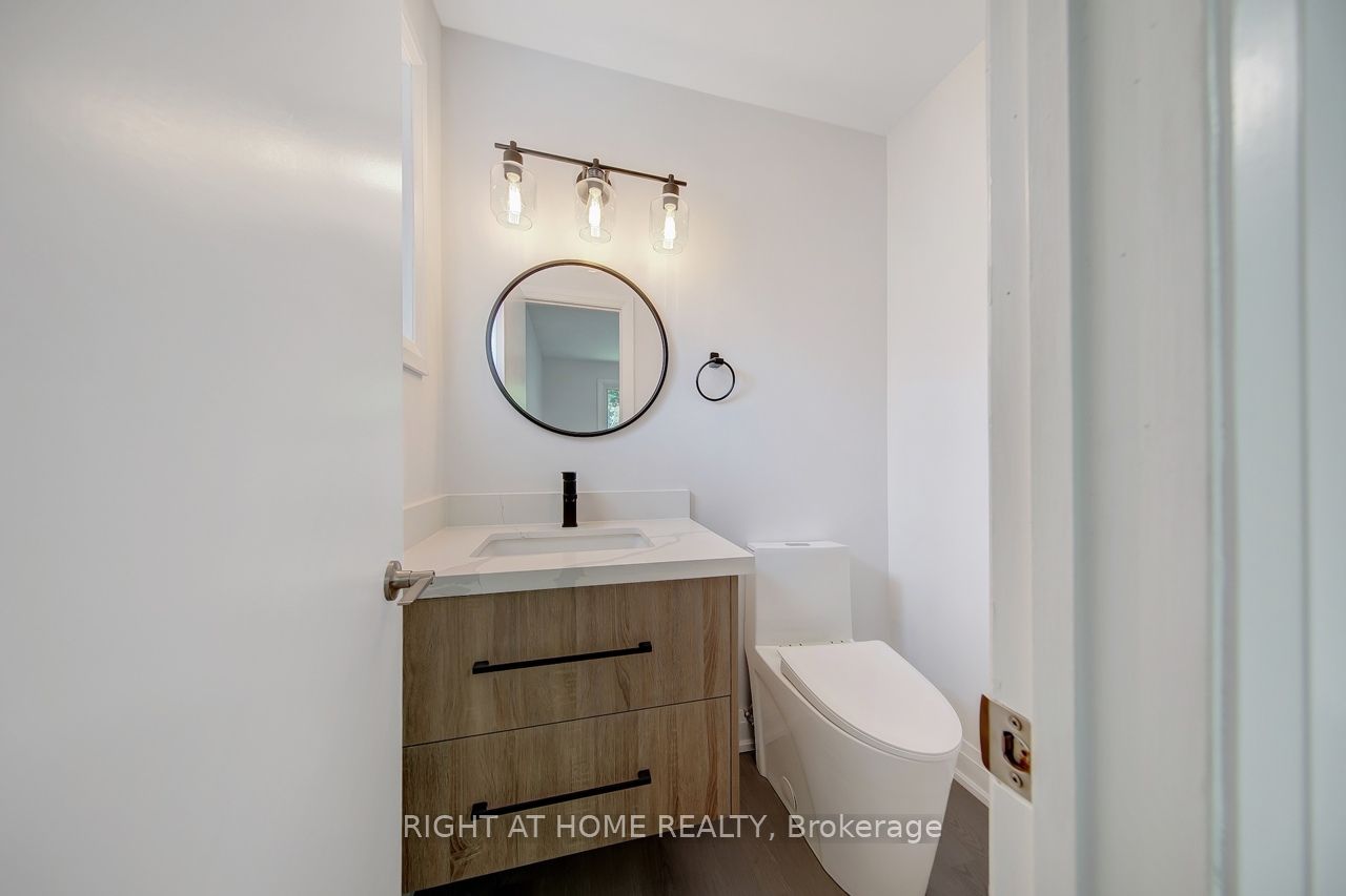3 Glendower Circuit Property Photo 14