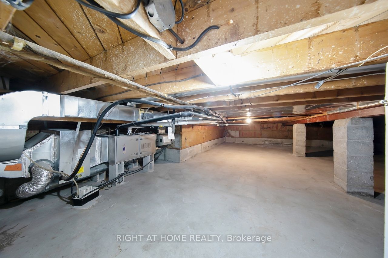 3 Glendower Circuit Property Photo 29